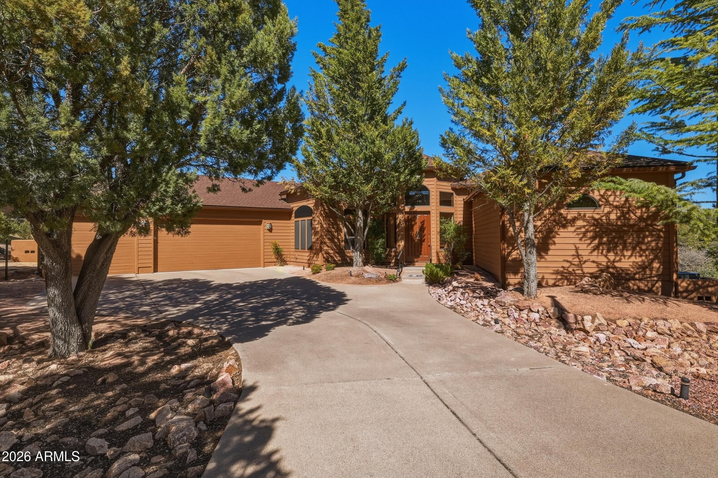 2802 E Golden Rod Circle — photo 2