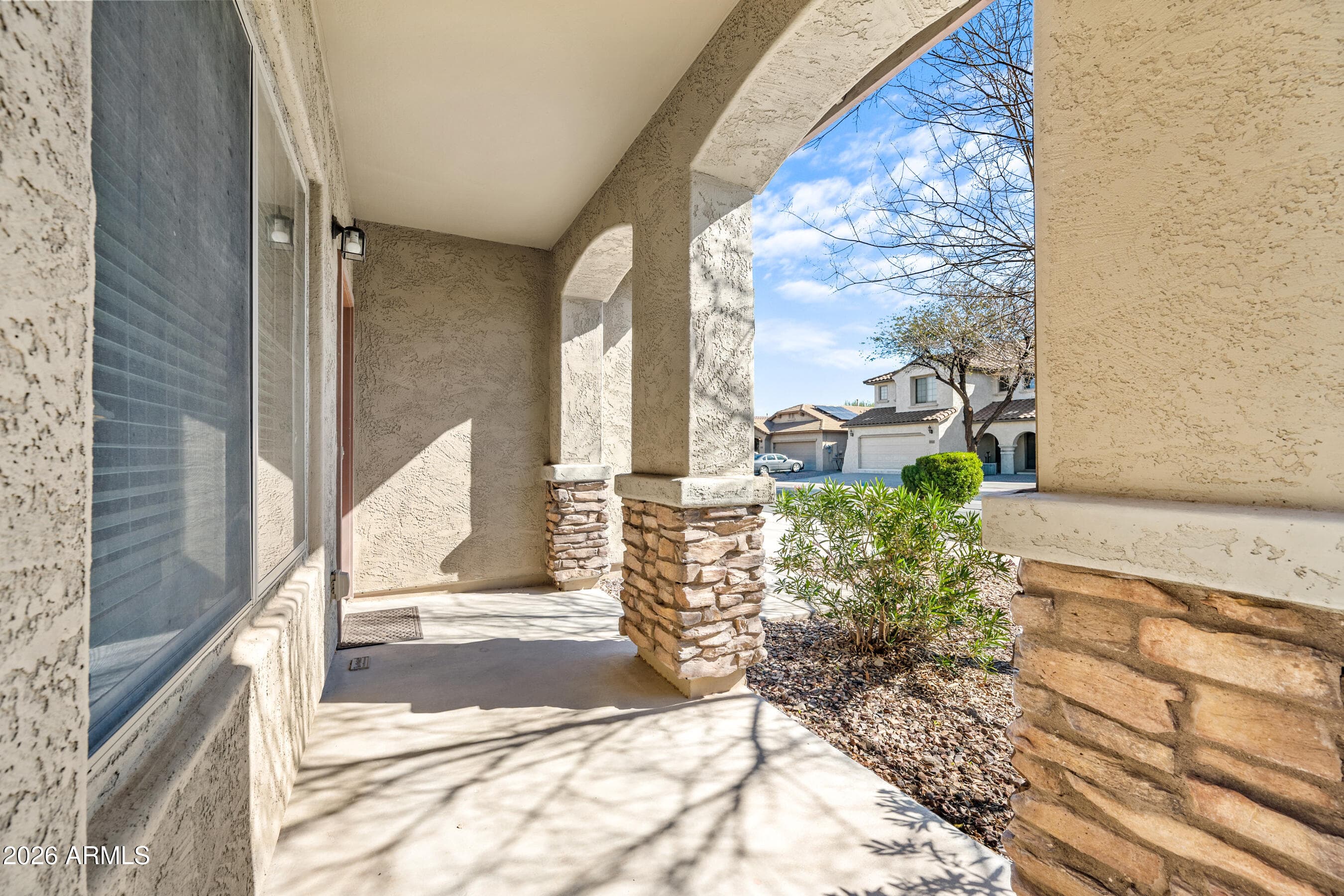 2346 N Monticello Dr — photo 2