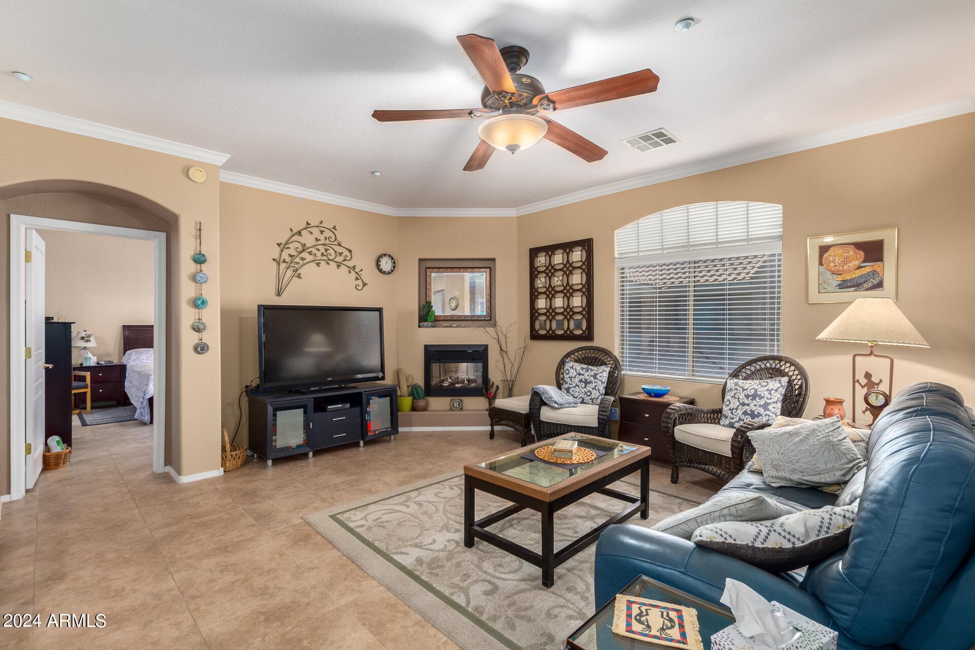 955 E KNOX RD - Photo 4