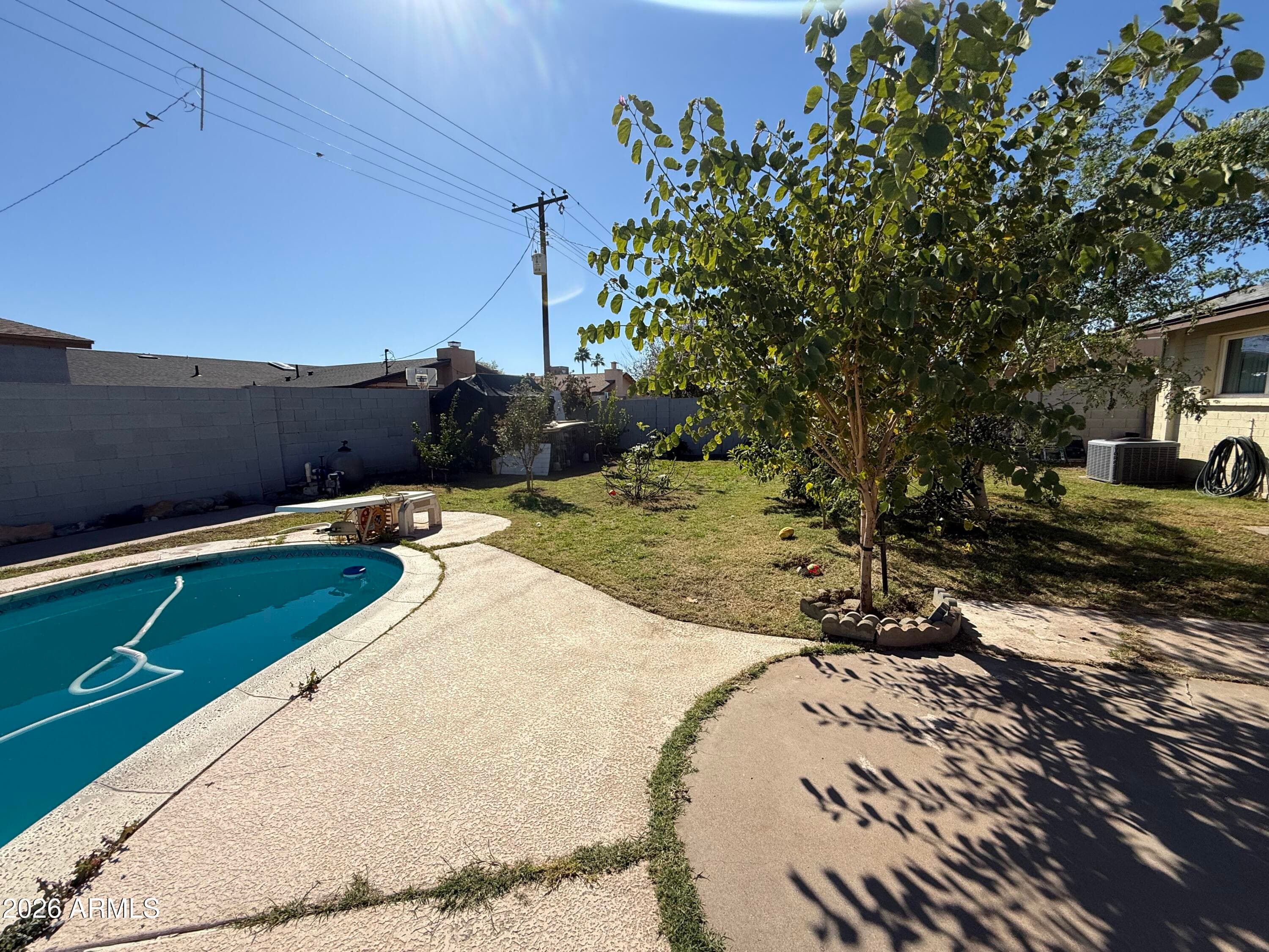 8219 W Piccadilly Rd — photo 37