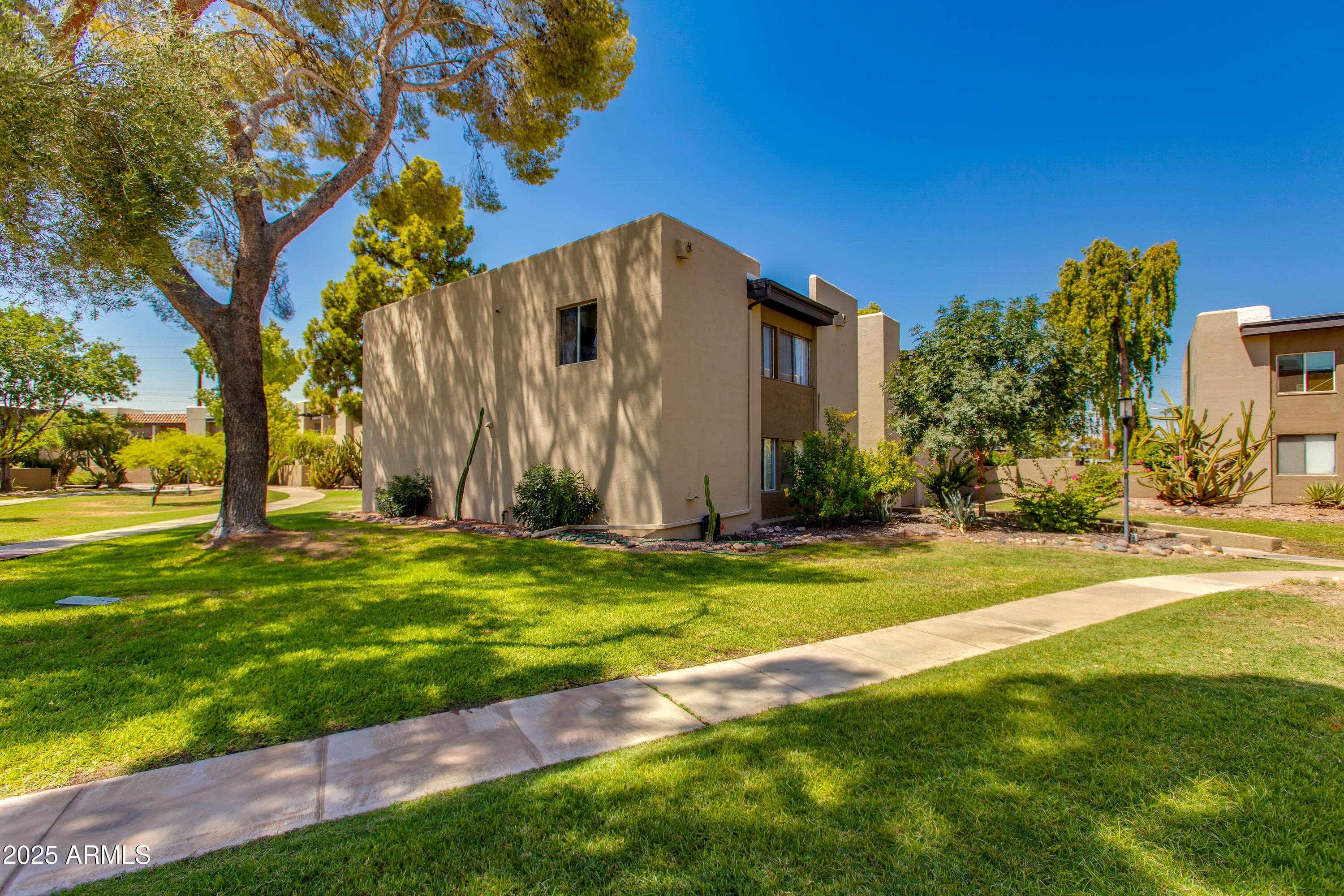 4201 E Camelback Rd 41 — photo 1