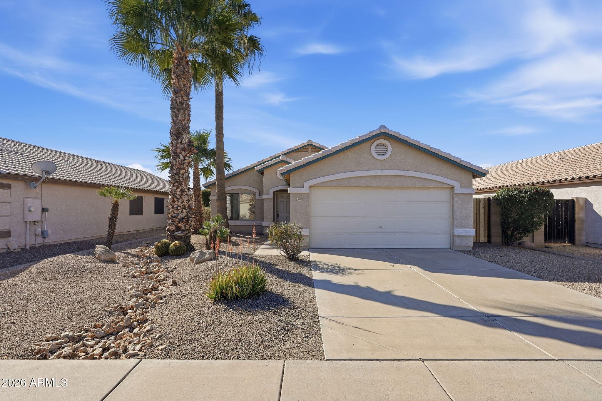 15943 W Smokey Dr — photo 1