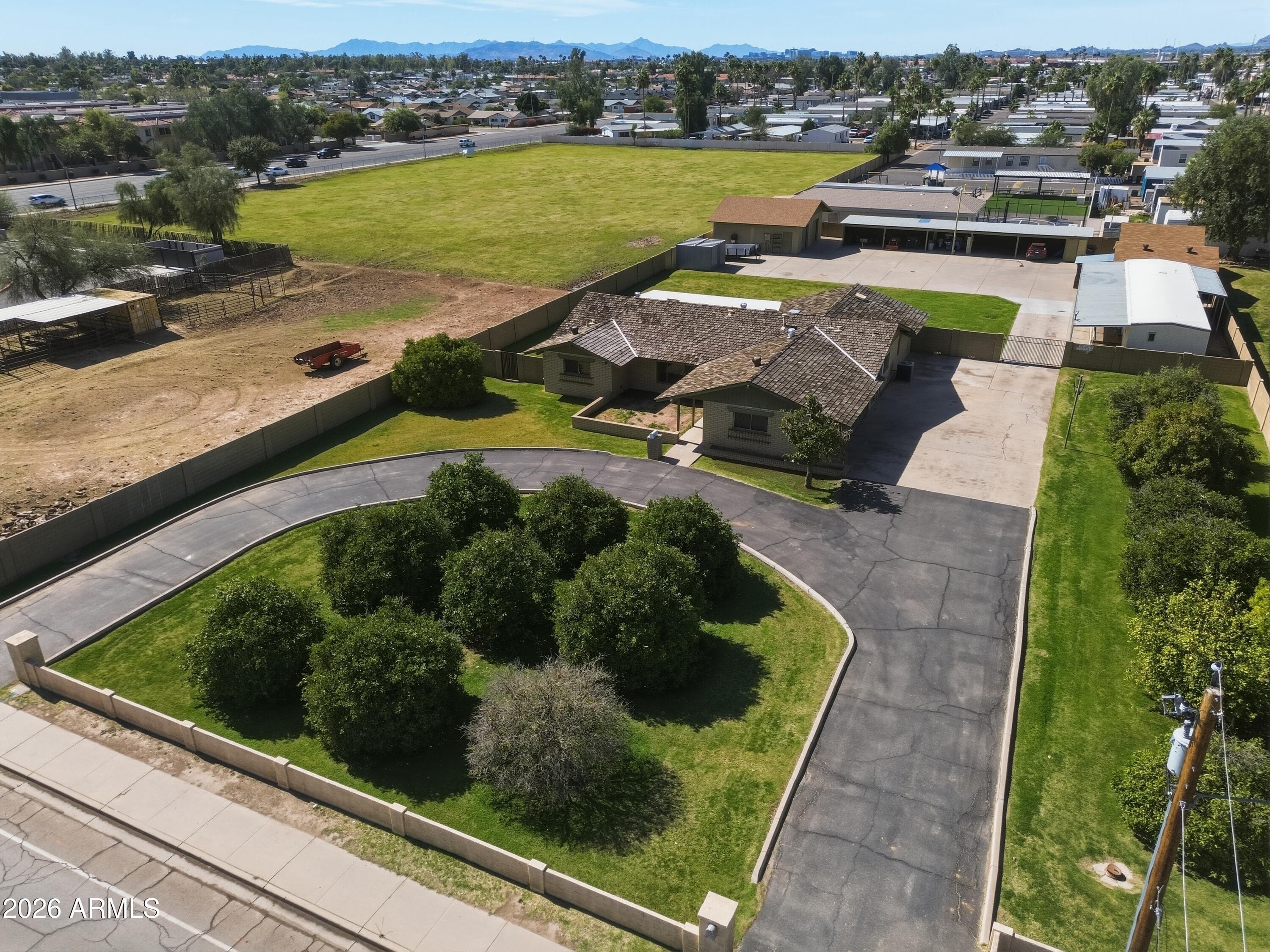 2042 N Center St — photo 1