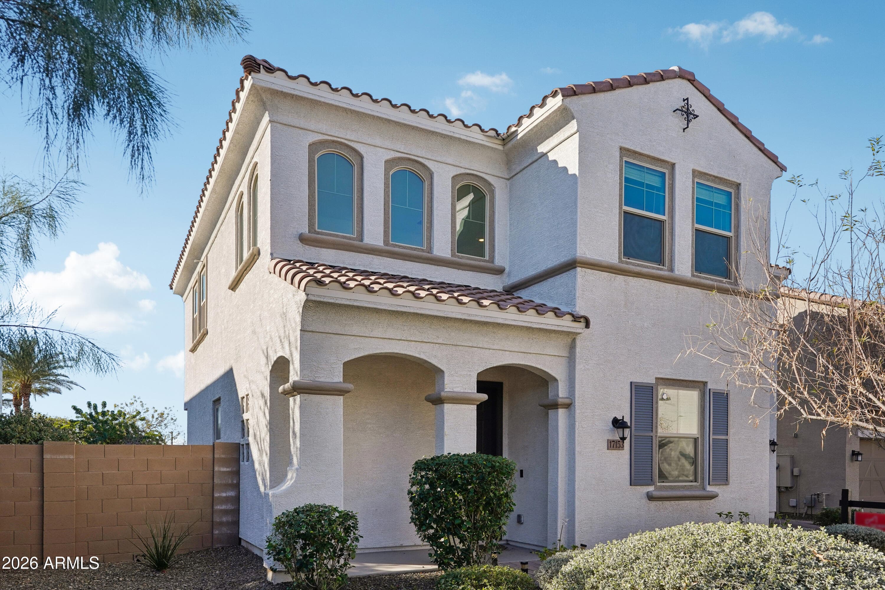 17153 N 10th St — photo 1