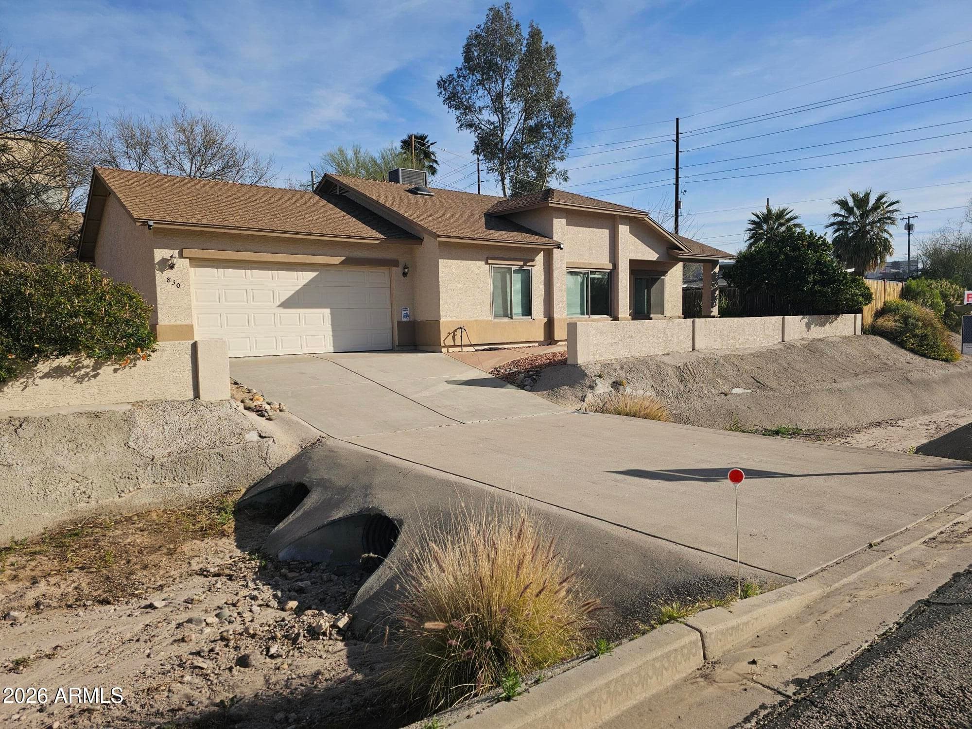 830 W America St — photo 2
