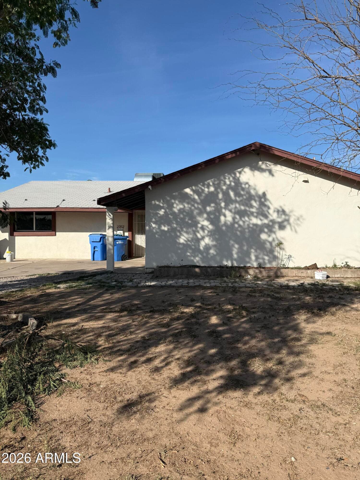 2912 N 50th Ave — photo 2