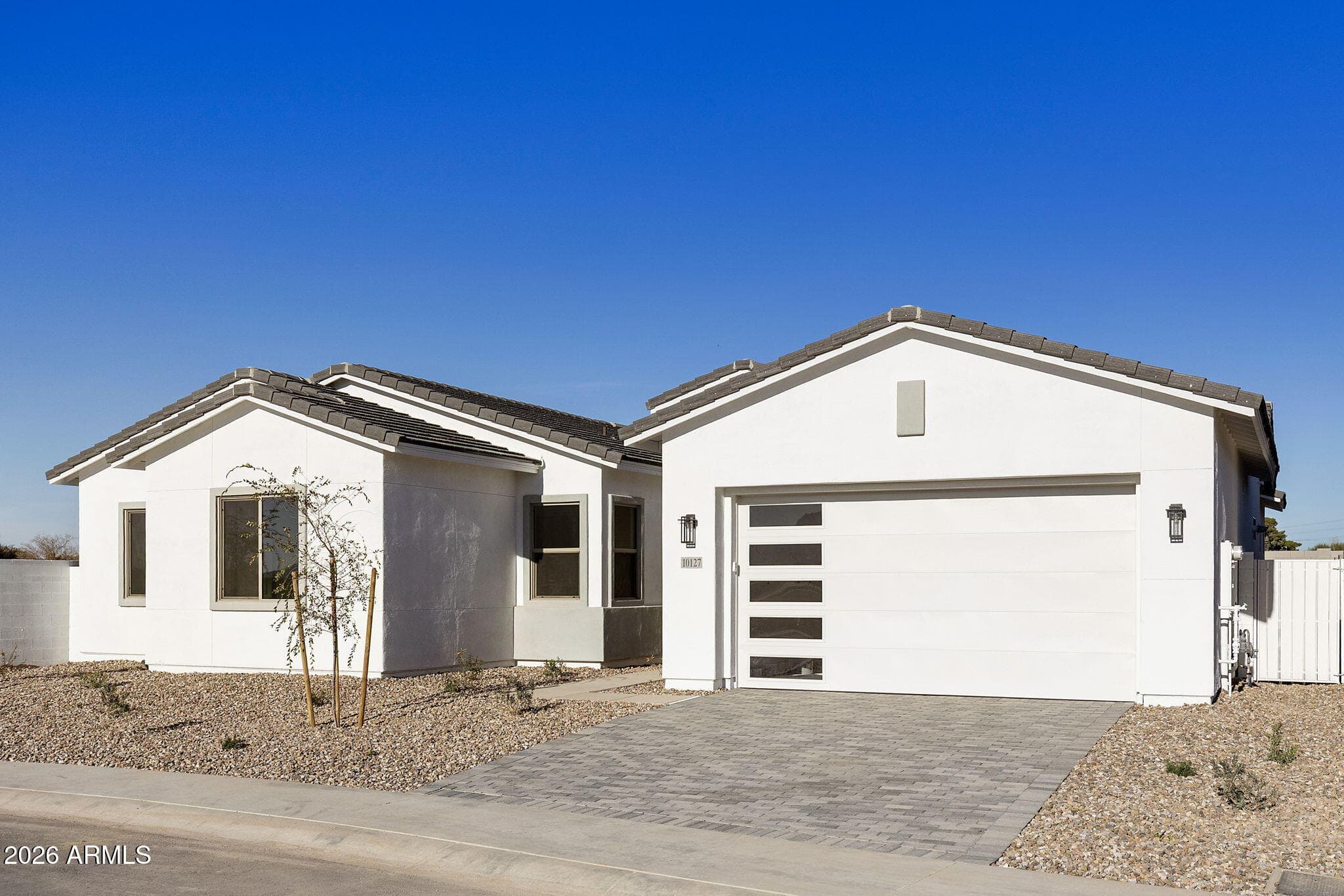 10127 S 51ST LN - Photo 4