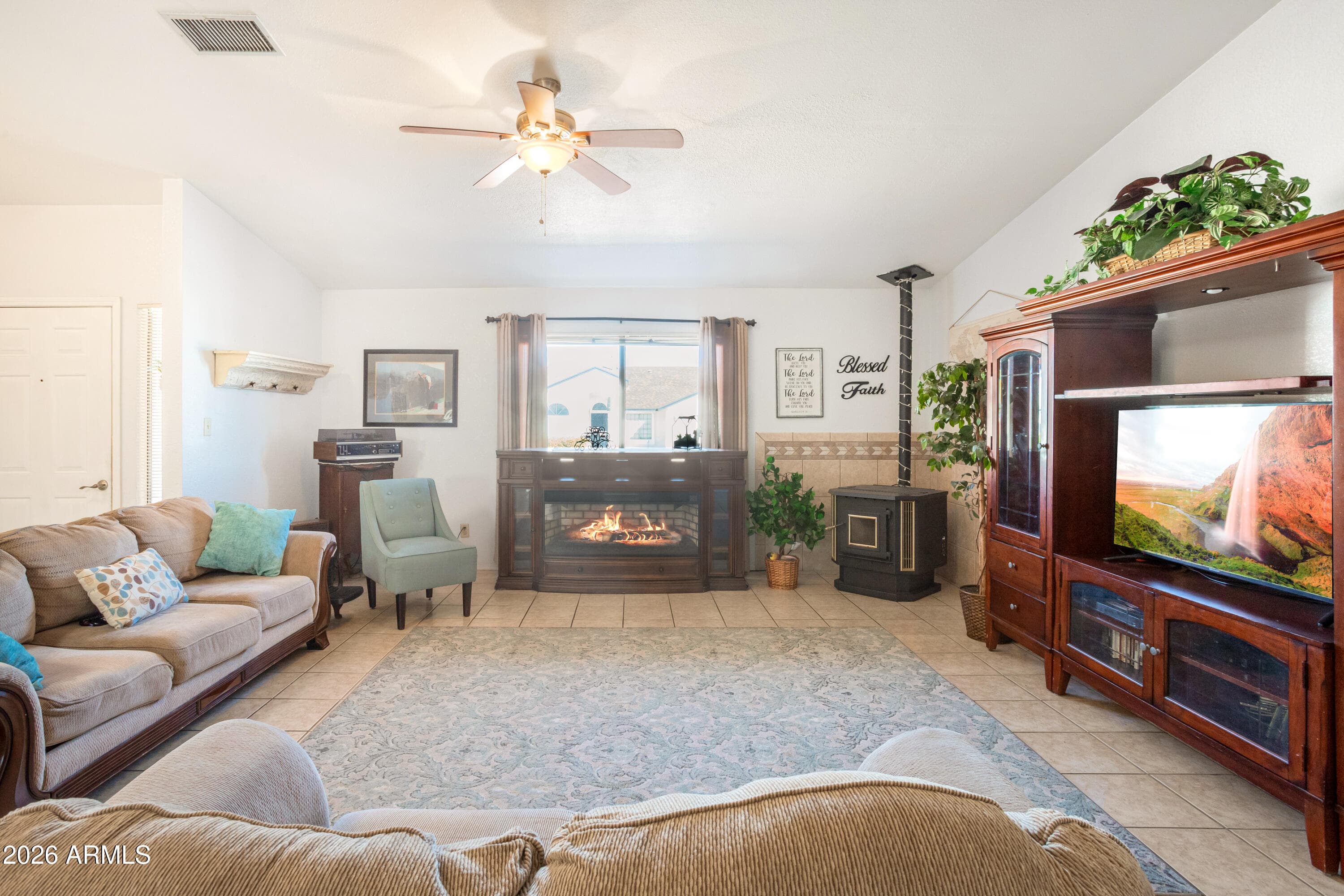 2876 RIDGE CREST ST - See more photos