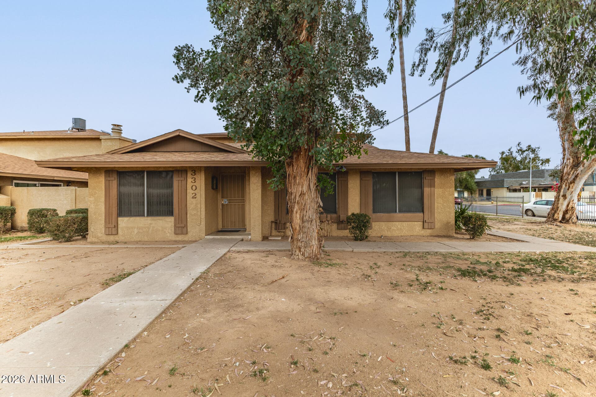 3302 W Northern Ave — photo 1