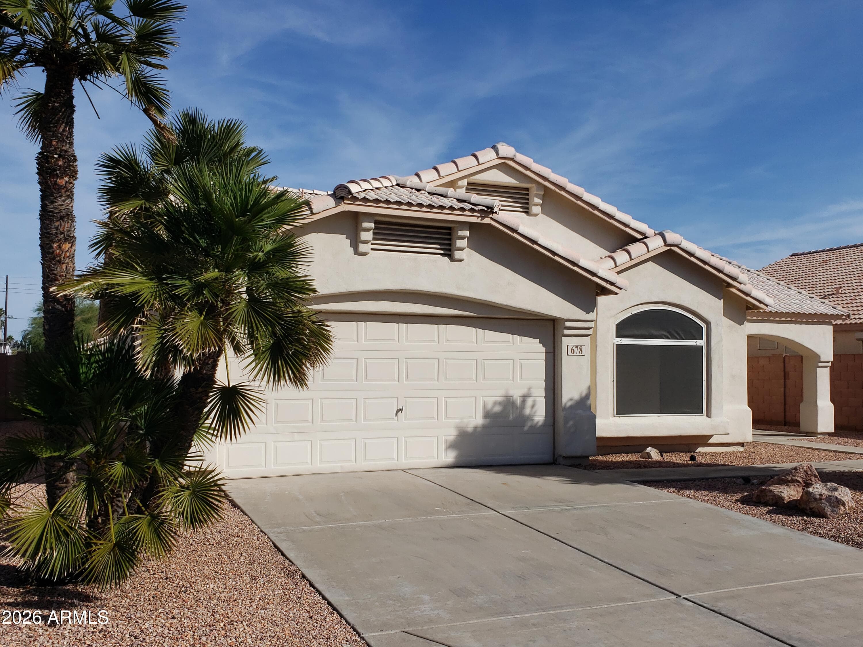 678 W Fremont Dr — photo 1