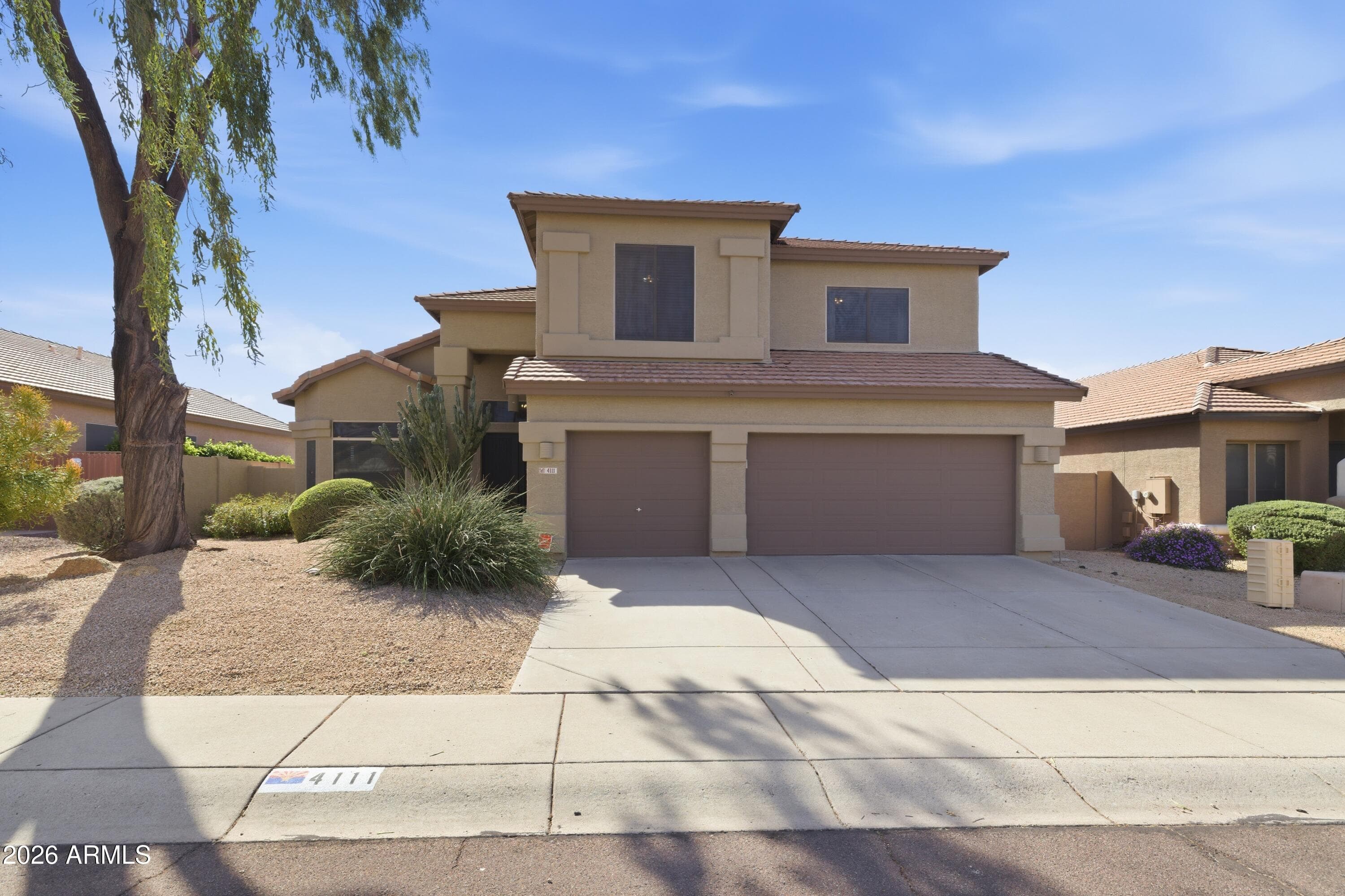 4111 E Molly Ln — photo 1