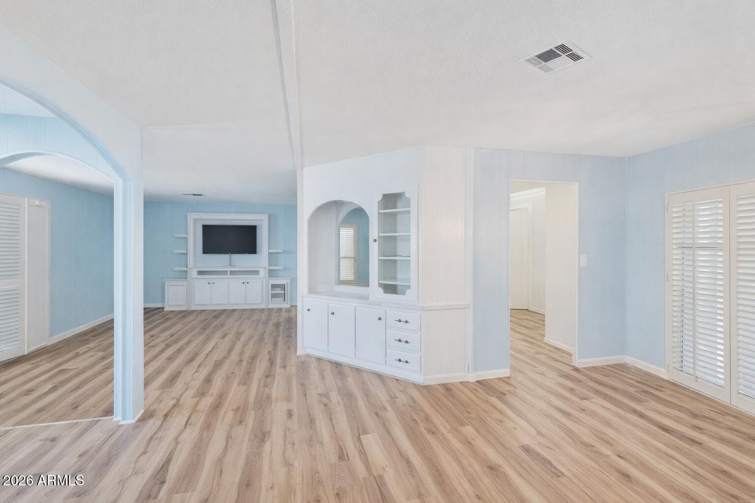 120 N Val Vista Dr 250 — photo 1