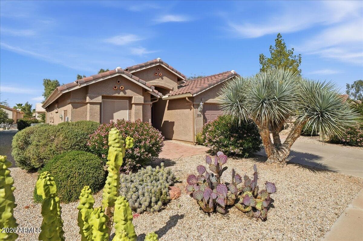 2424 E HANCOCK TRAIL - Photo 1