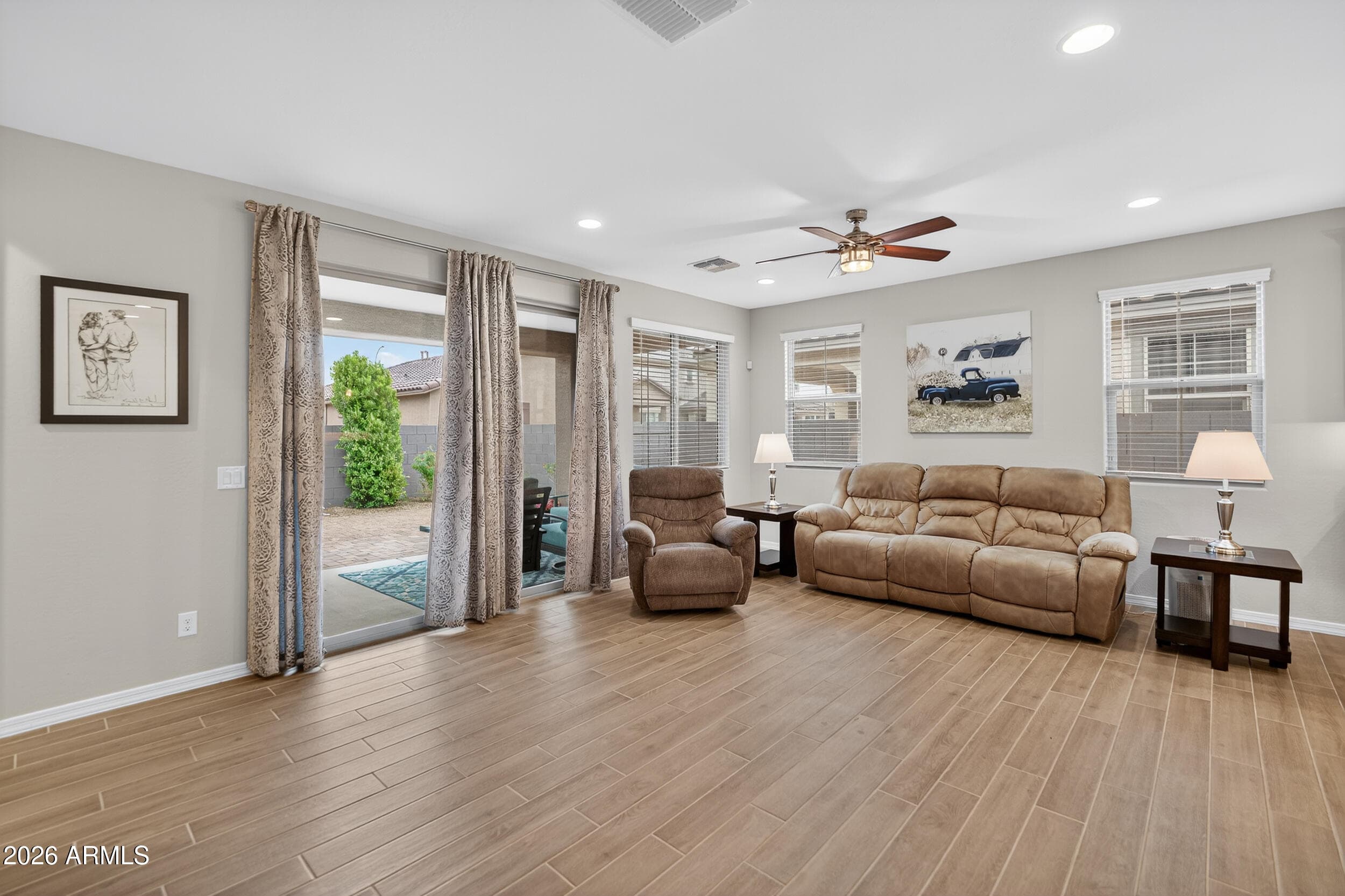 10218 W Piccadilly Rd — photo 2