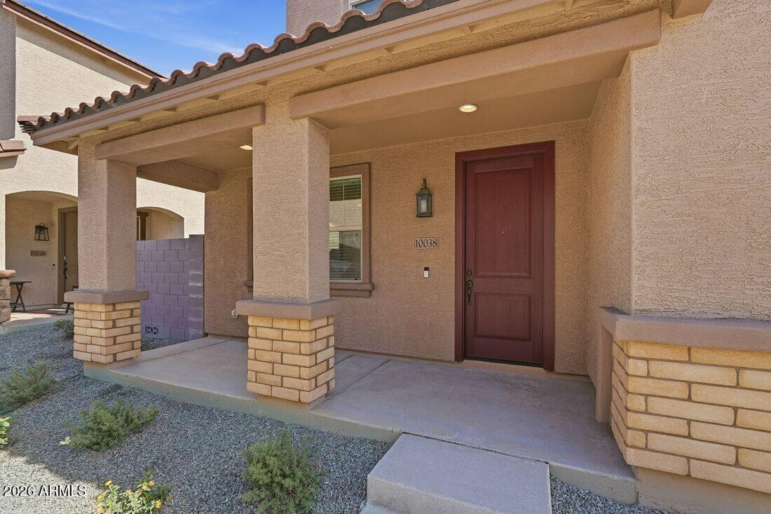 10038 W Piccadilly Rd — photo 2