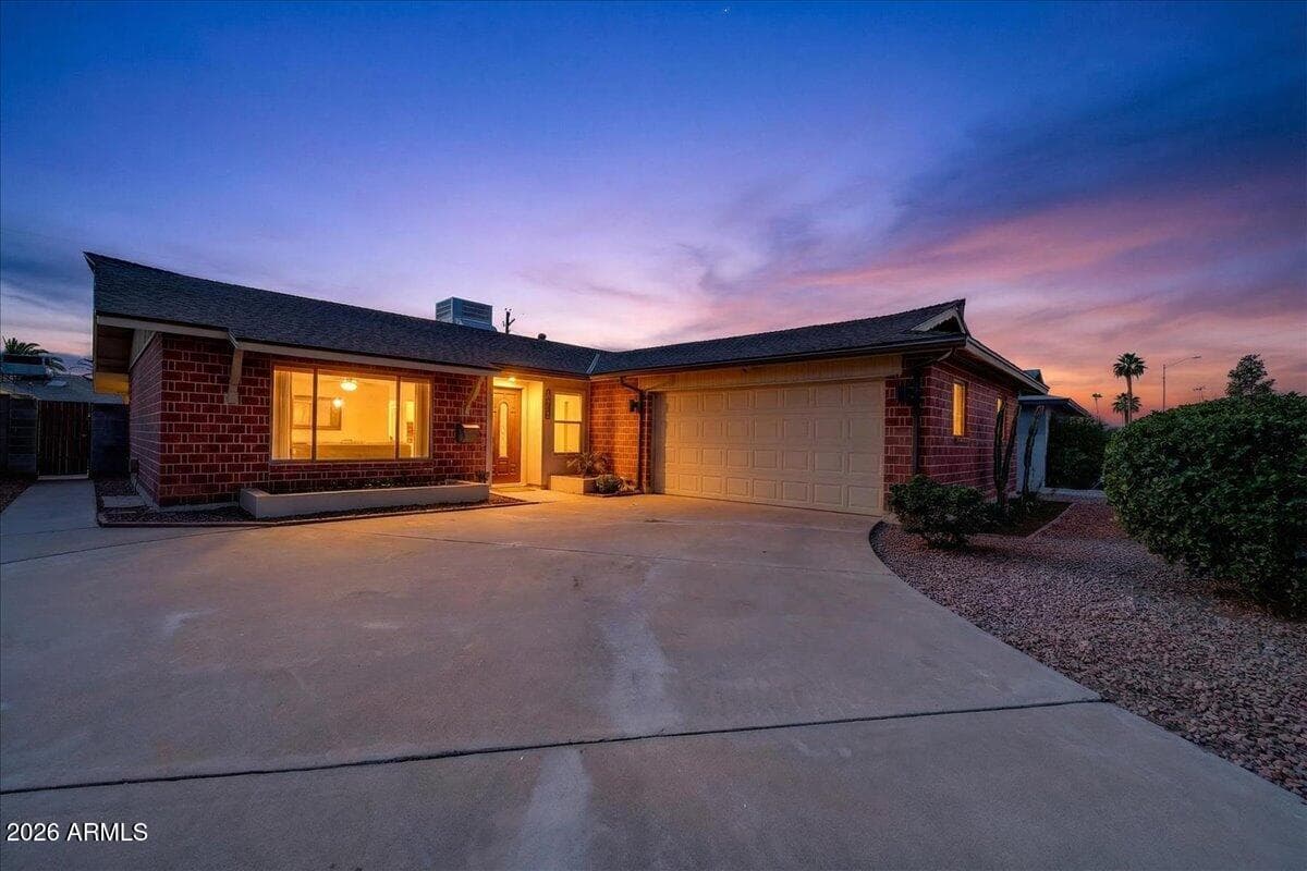 8713 E Sage Dr — photo 2