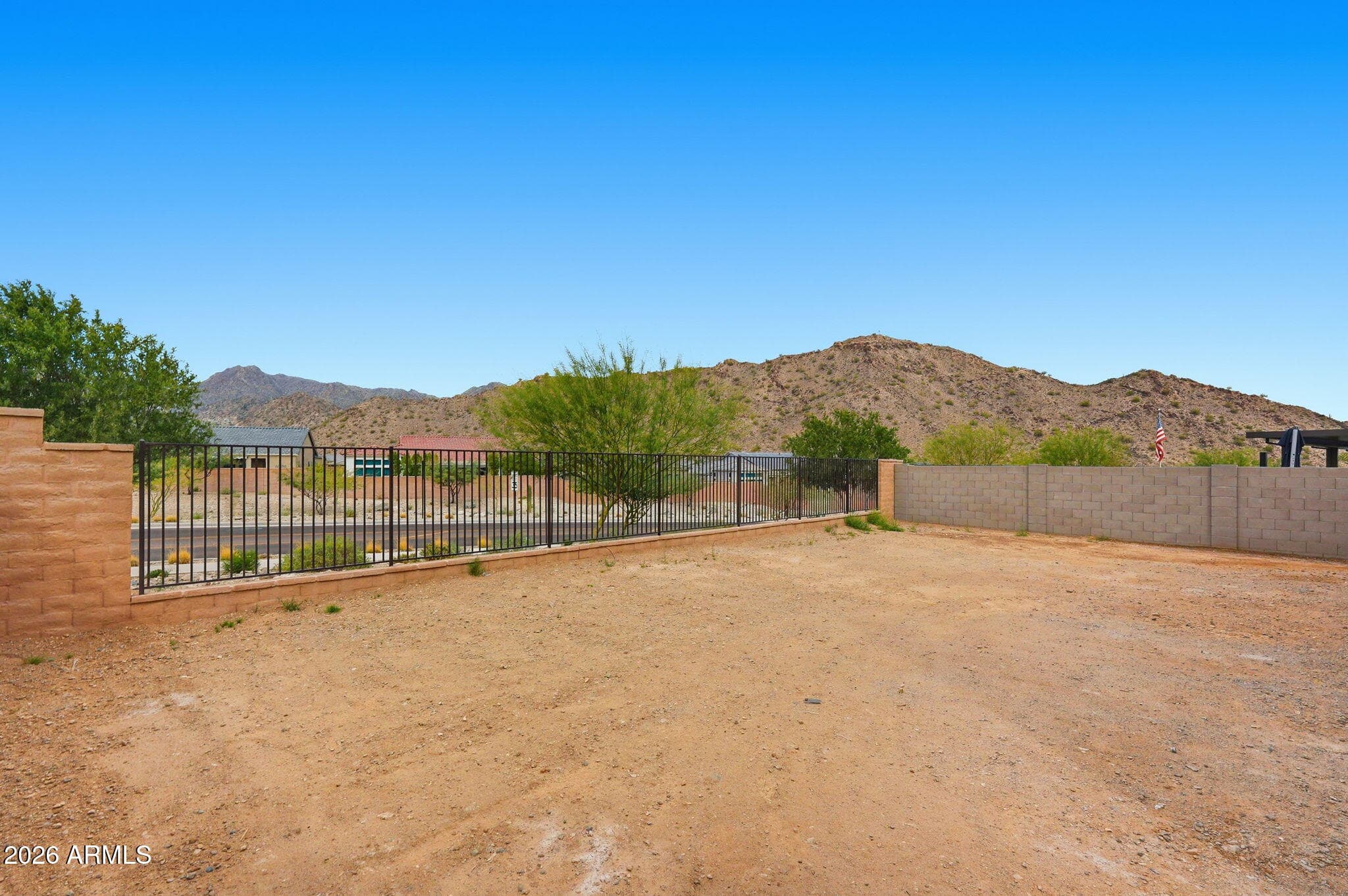 21464 W MEADOWBROOK AVE - Photo 5