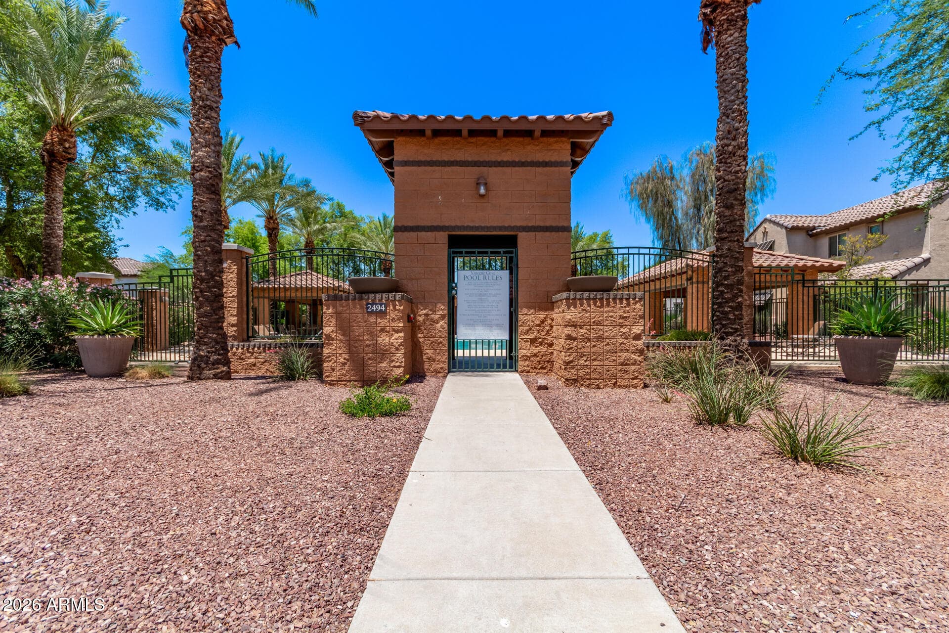 2529 E Vermont Dr — photo 44