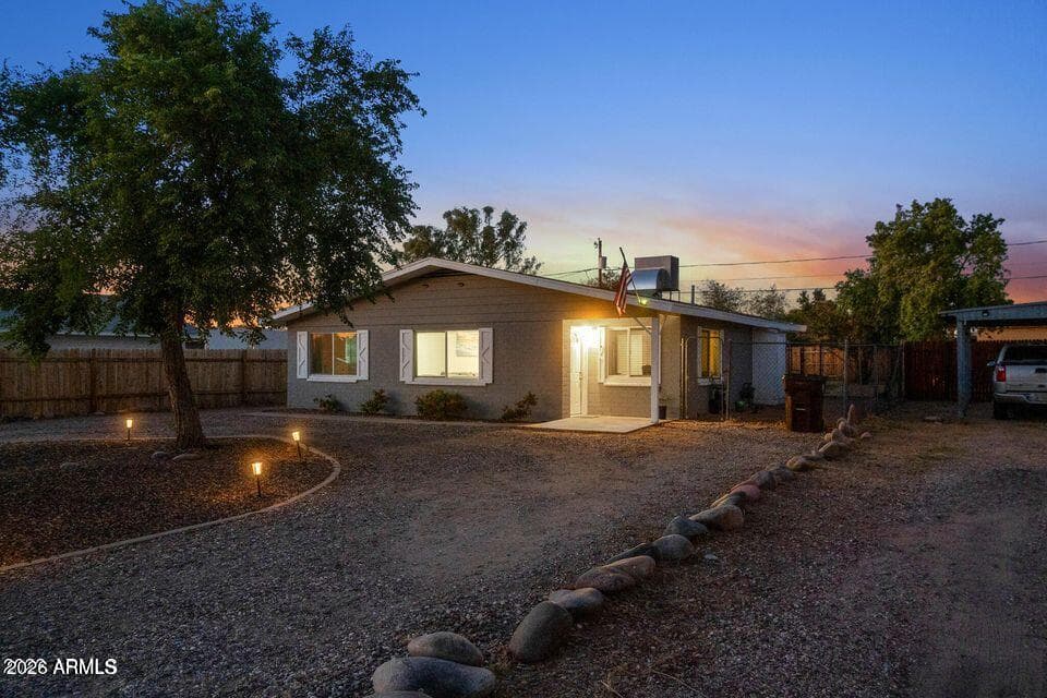 8114 E 4th Ave — photo 1