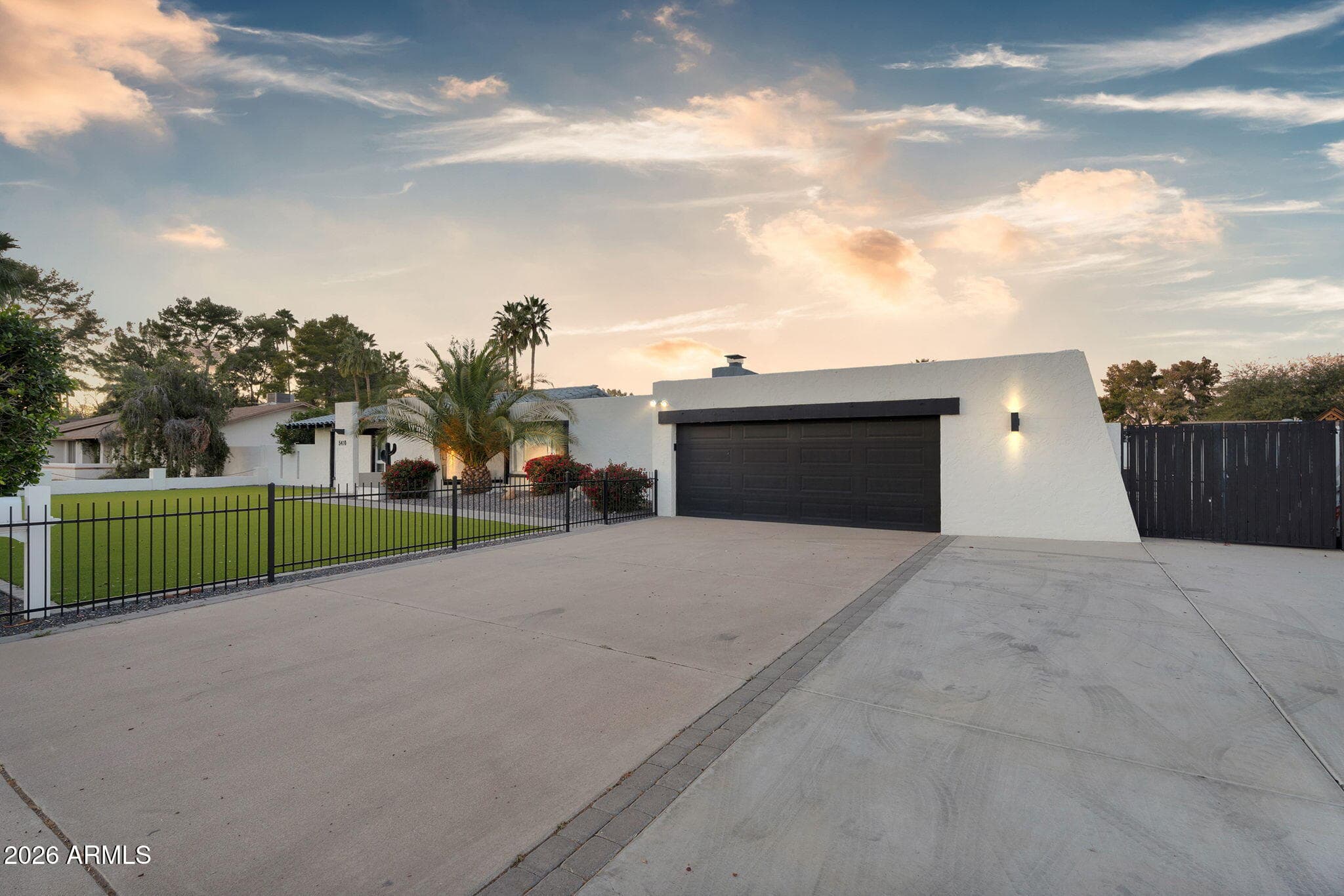 5410 E Cactus Rd — photo 2