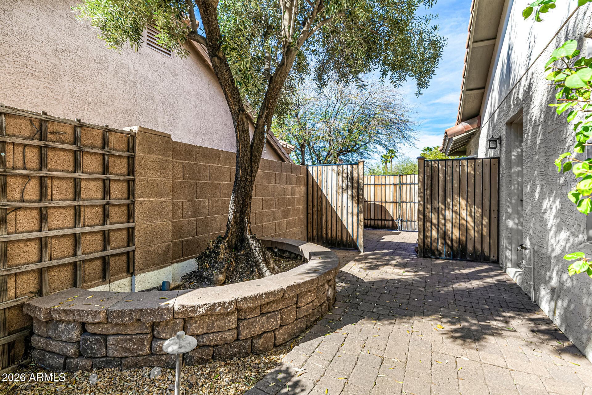 801 E Acoma Dr — photo 62