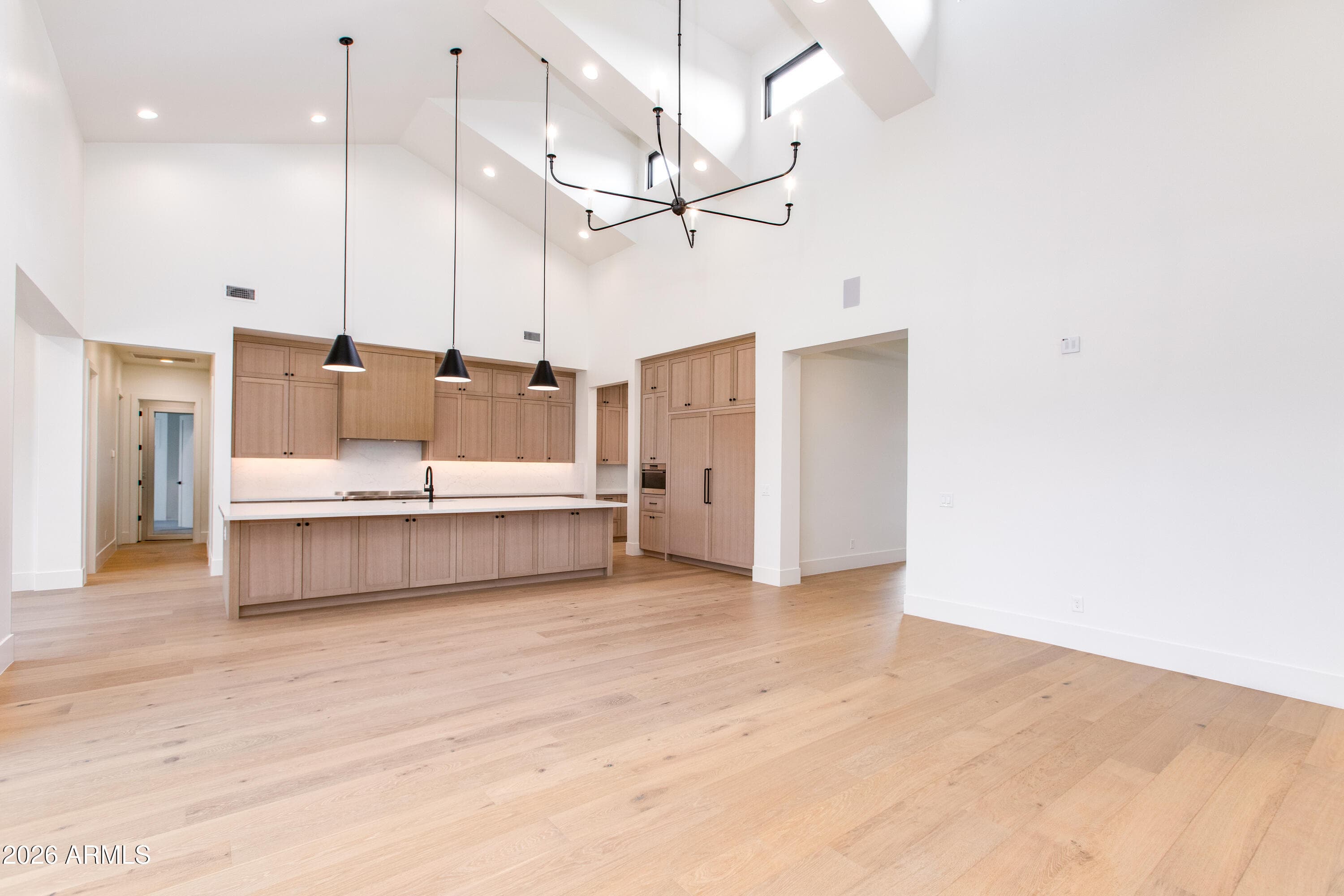 5928 E Larkspur Dr — photo 2