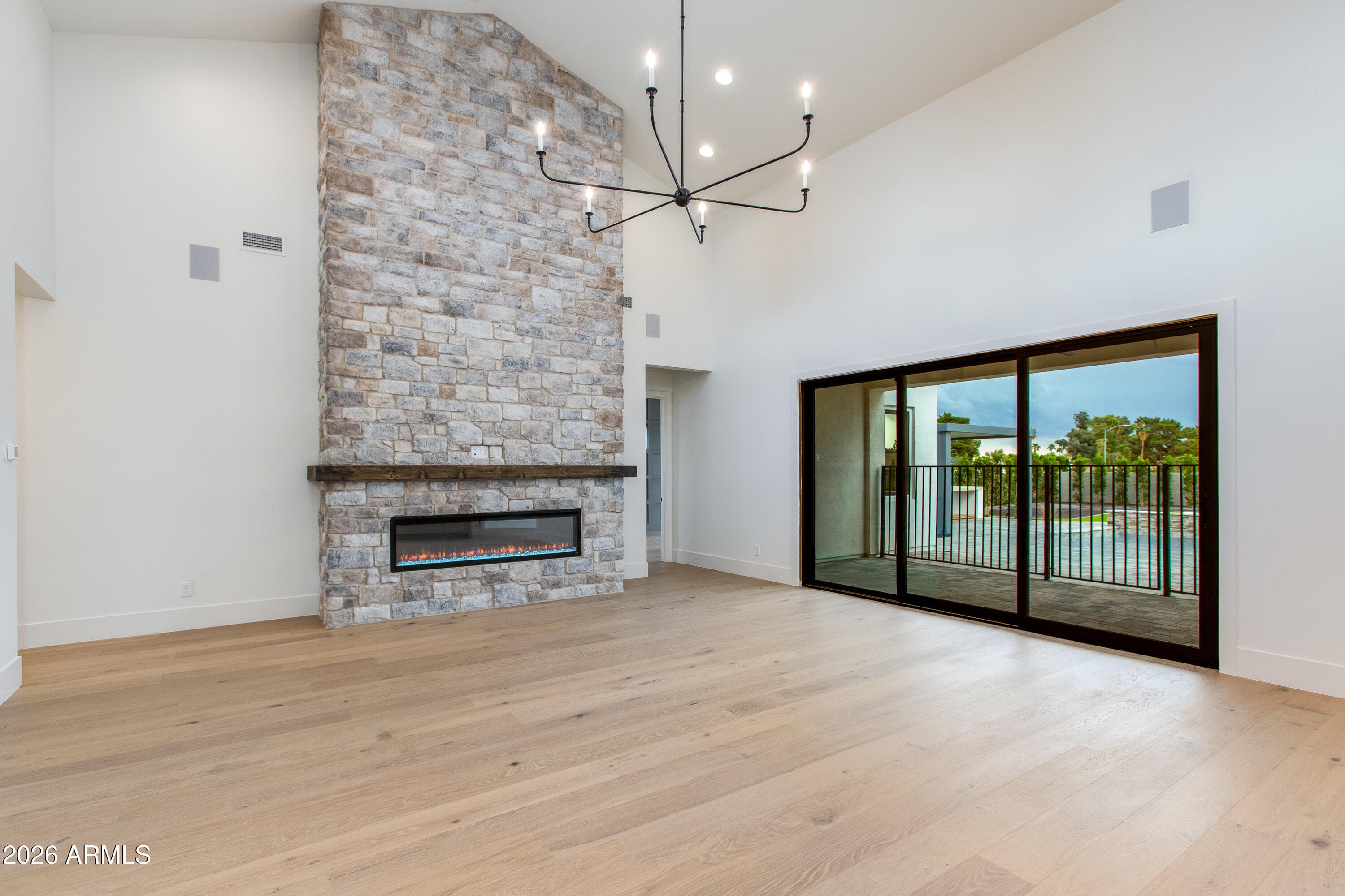 5928 E Larkspur Dr — photo 5