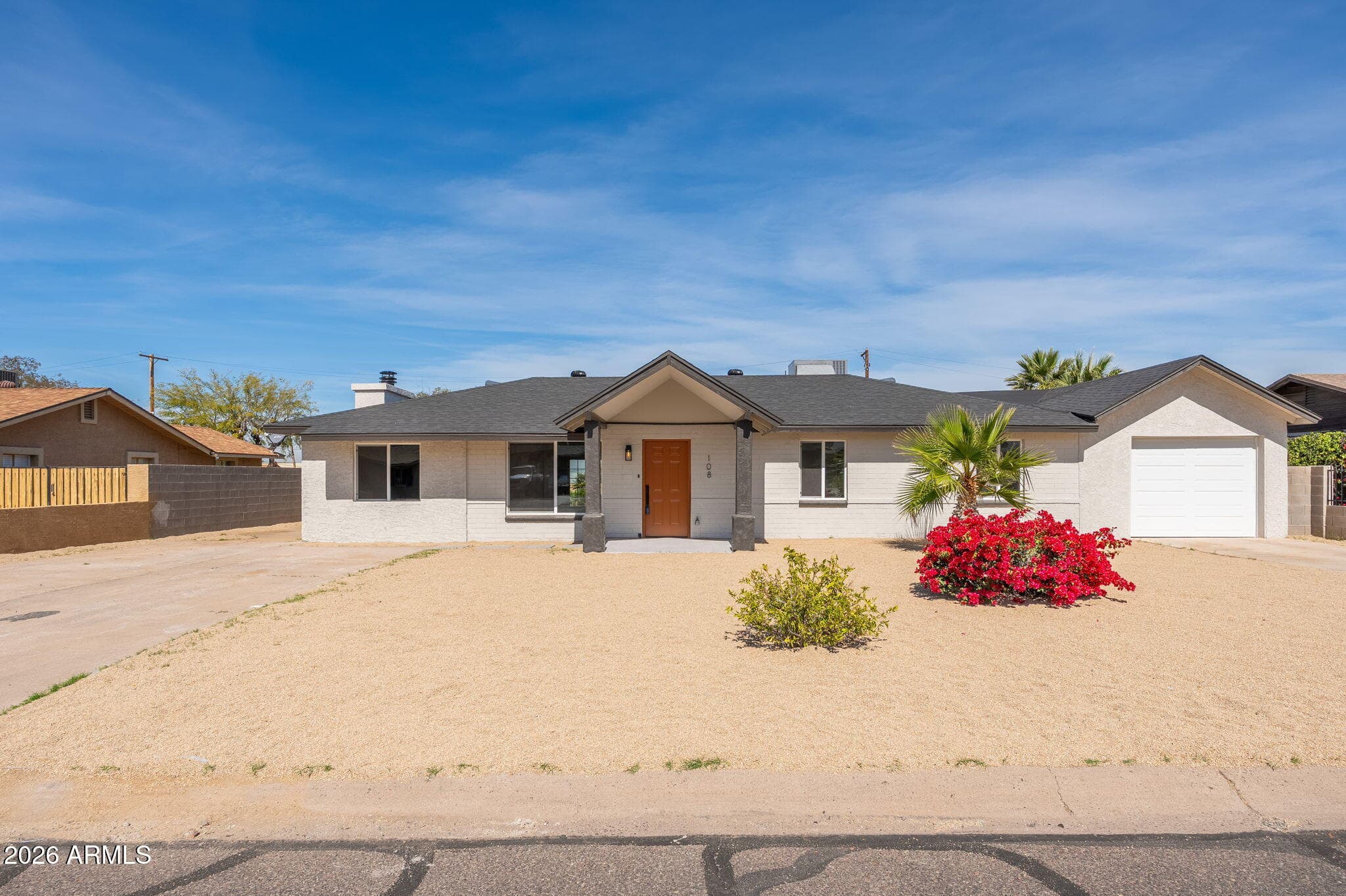 108 E Monte Way — photo 2