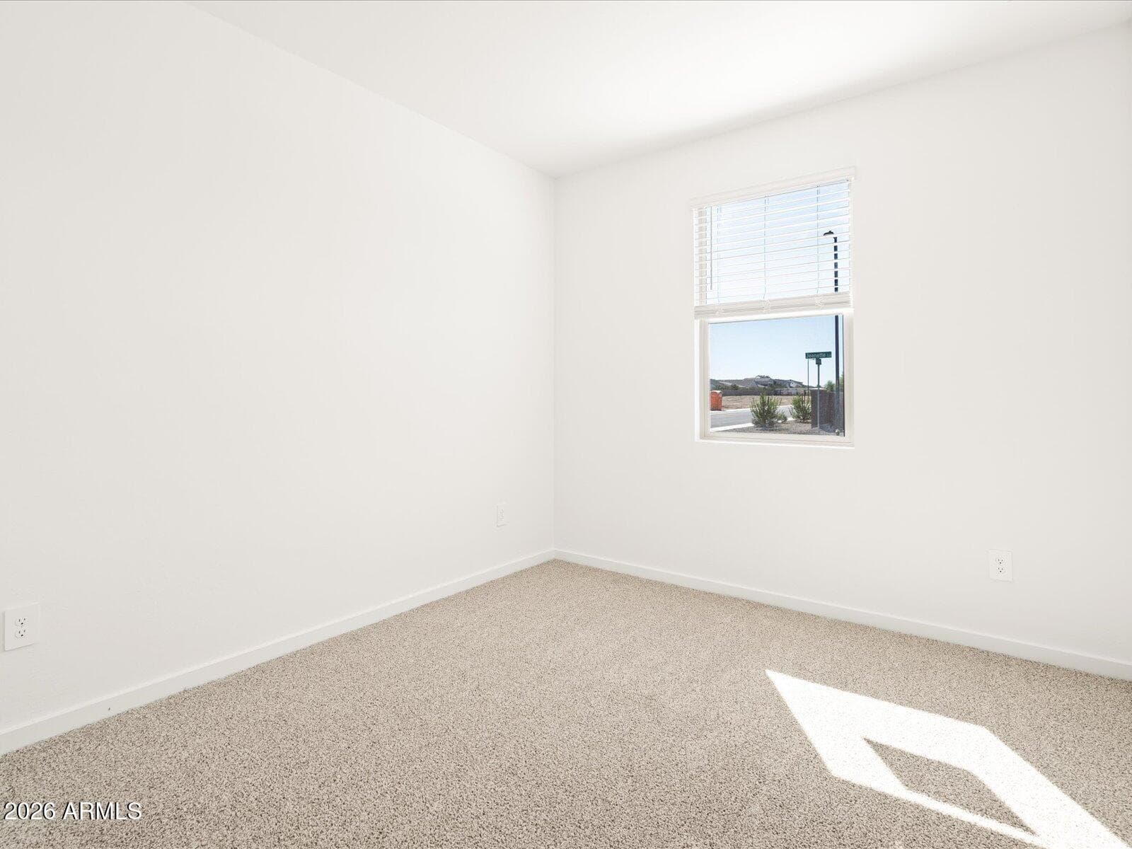 4458 W Hunter Trail — photo 2