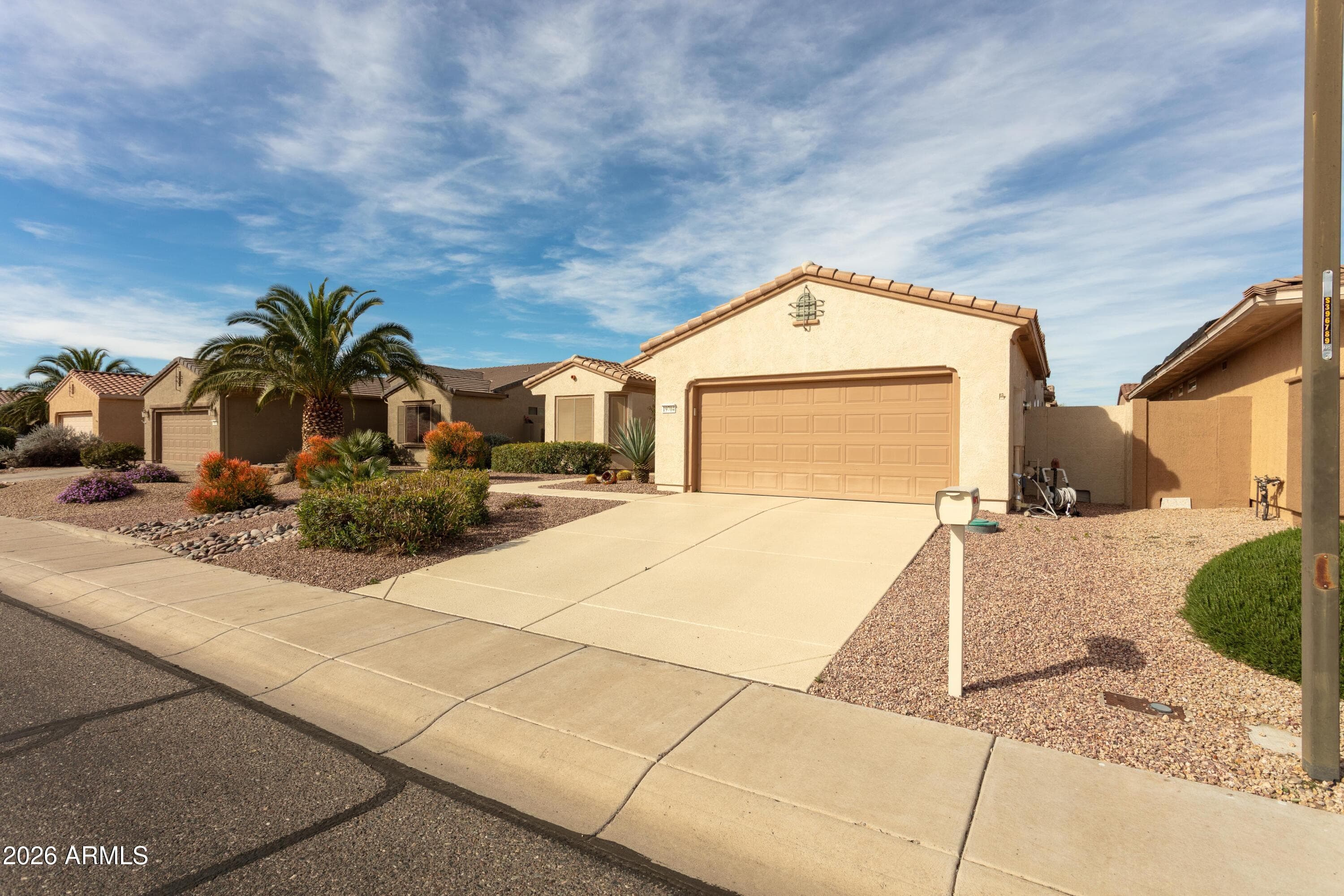19704 N Canyon Whisper Dr — photo 2