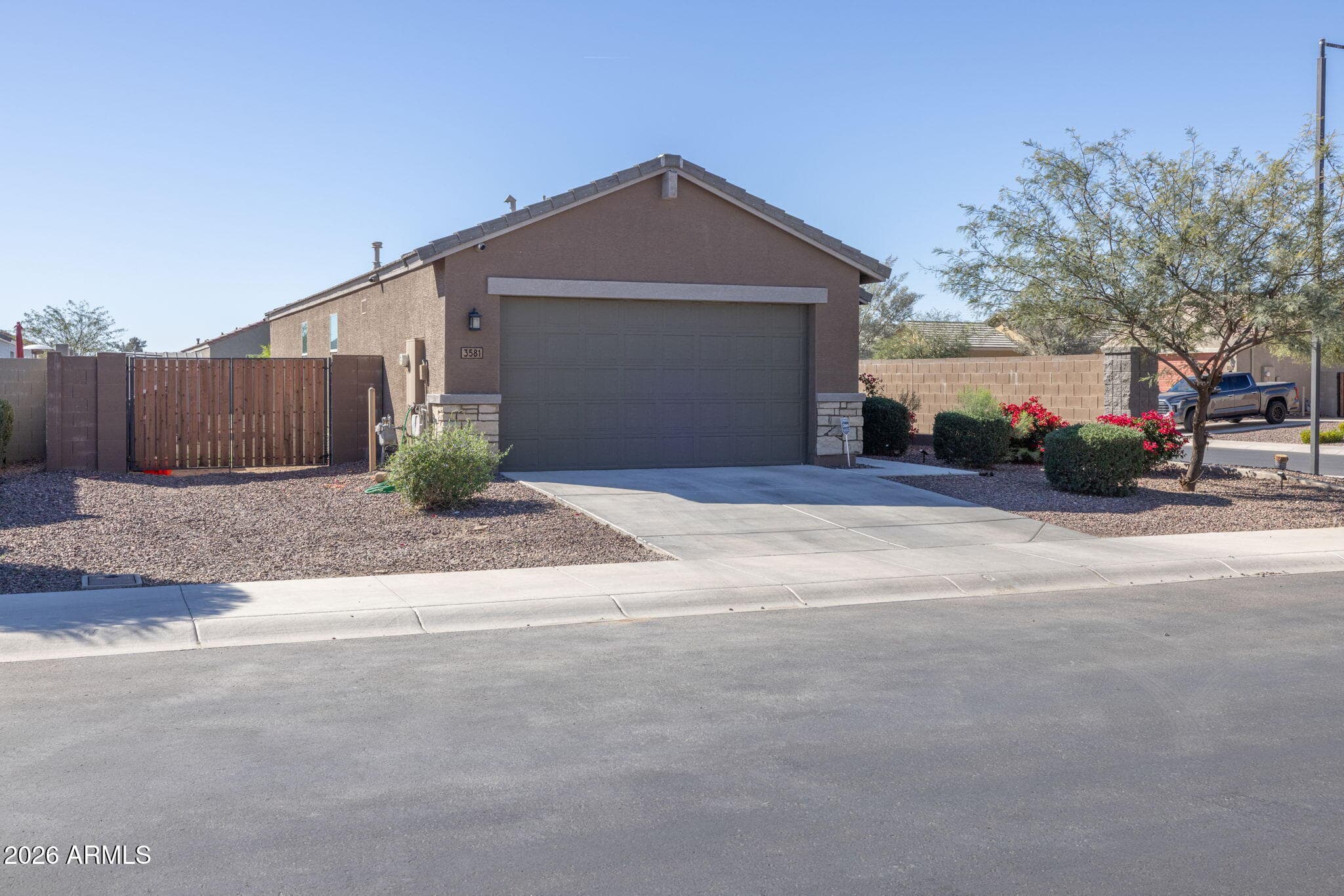 3581 E Appaloosa Dr — photo 2