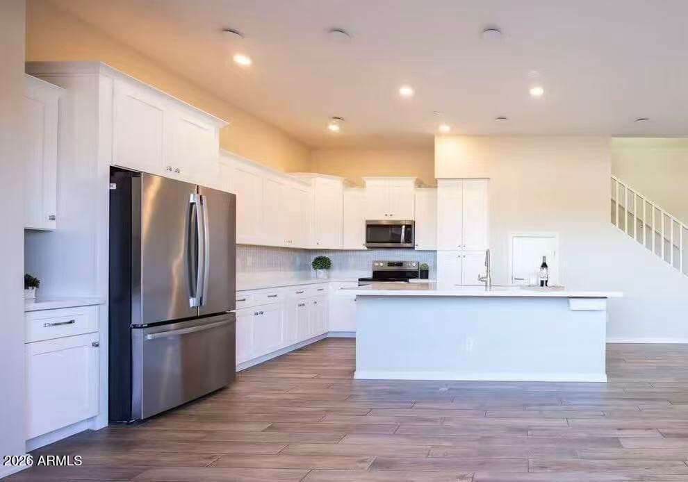 161 E Balsam Dr — photo 2