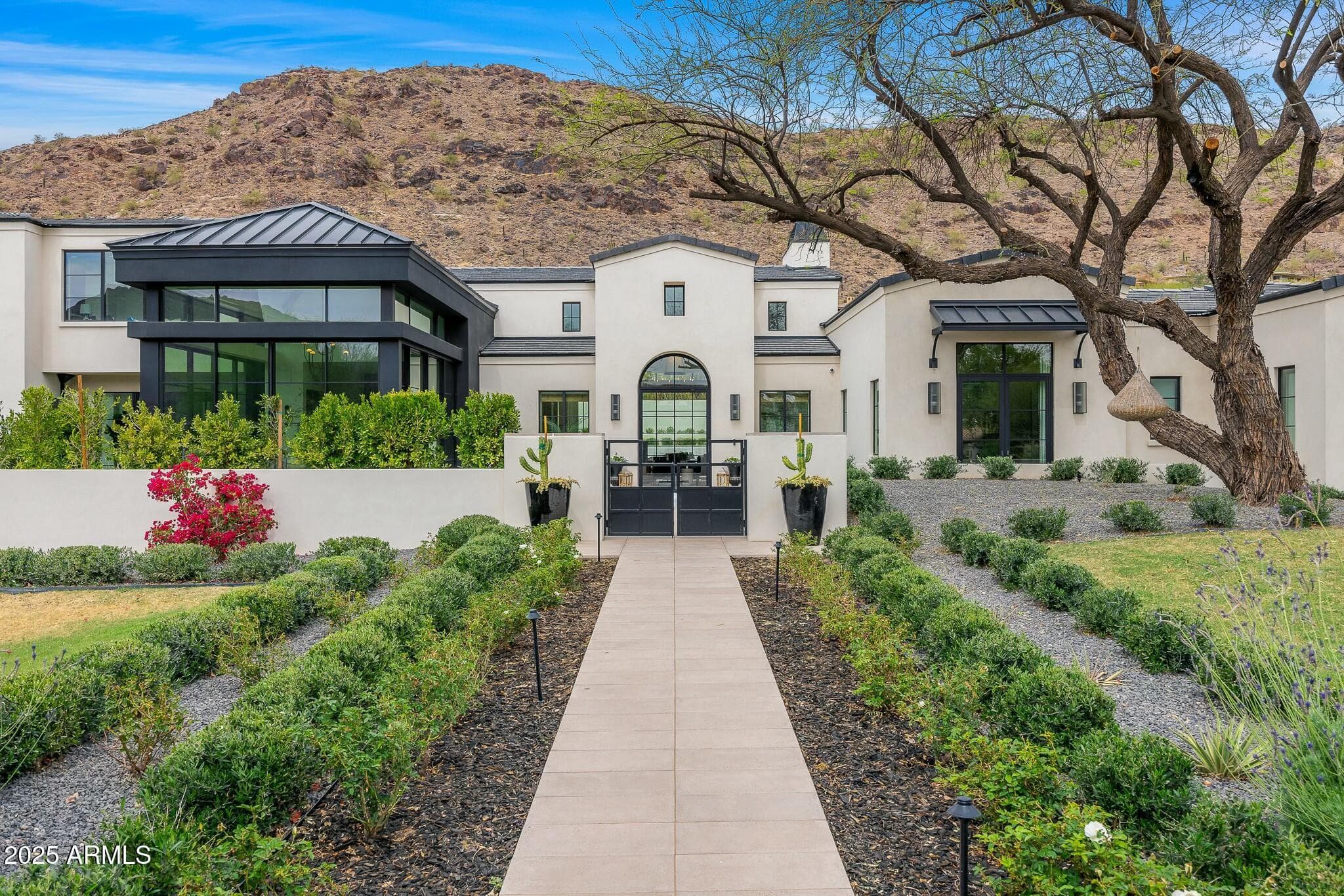 6126 E Joshua Tree Ln — photo 1