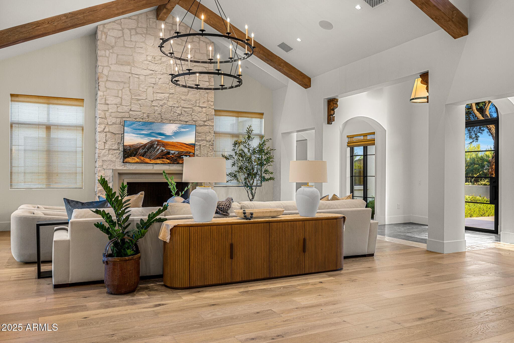 6126 E Joshua Tree Ln — photo 2