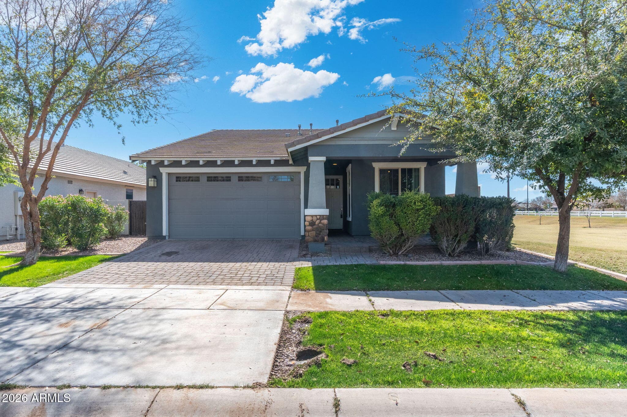 4041 E Amber Ln — photo 1