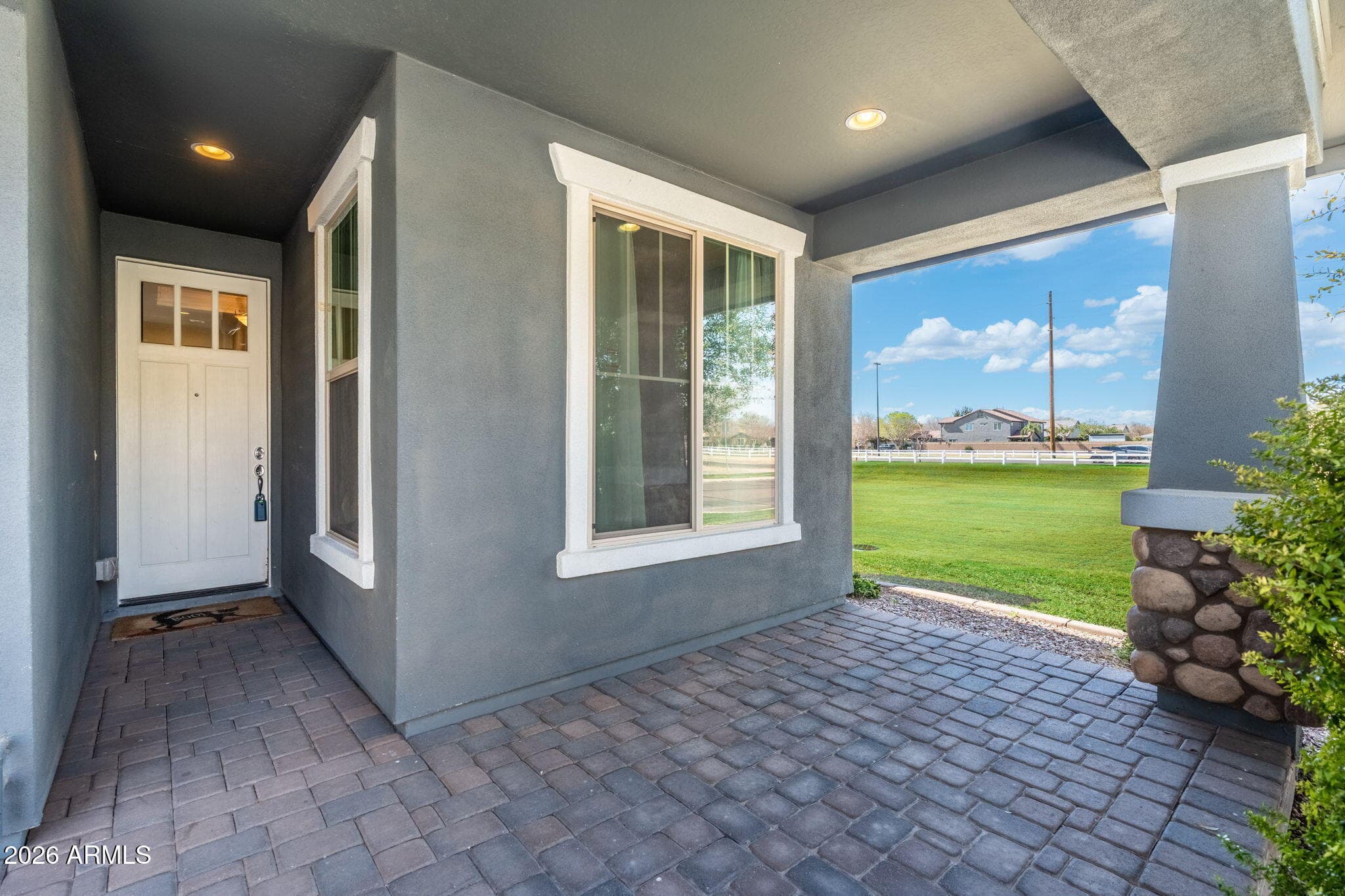 4041 E Amber Ln — photo 2