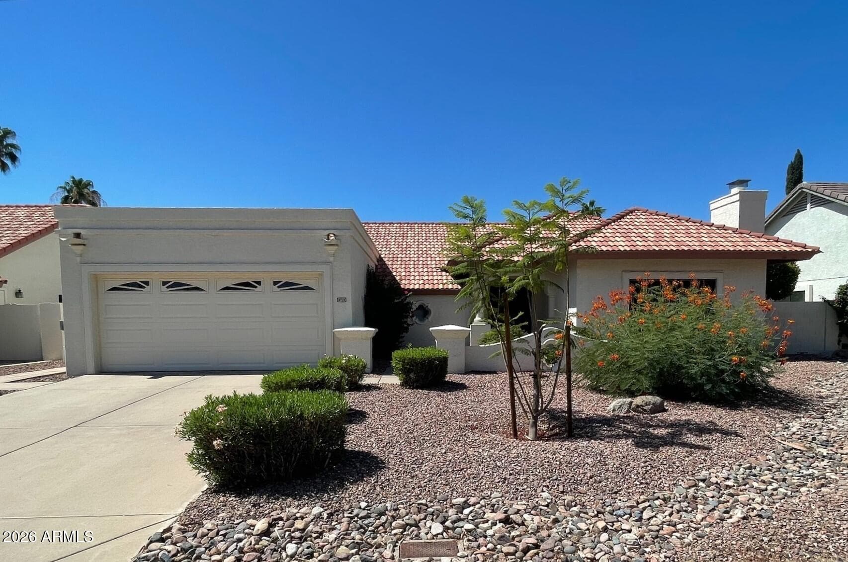 6719 W Kerry Ln — photo 2