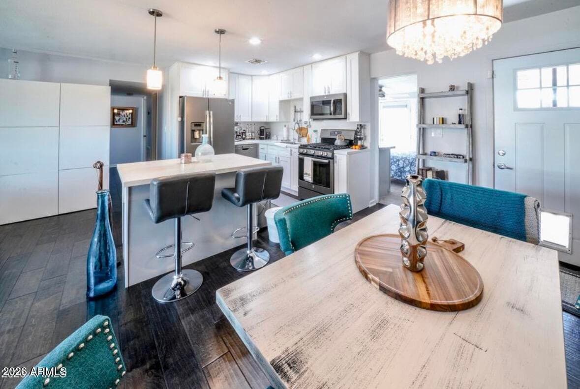 1207 E Alice Ave — photo 1