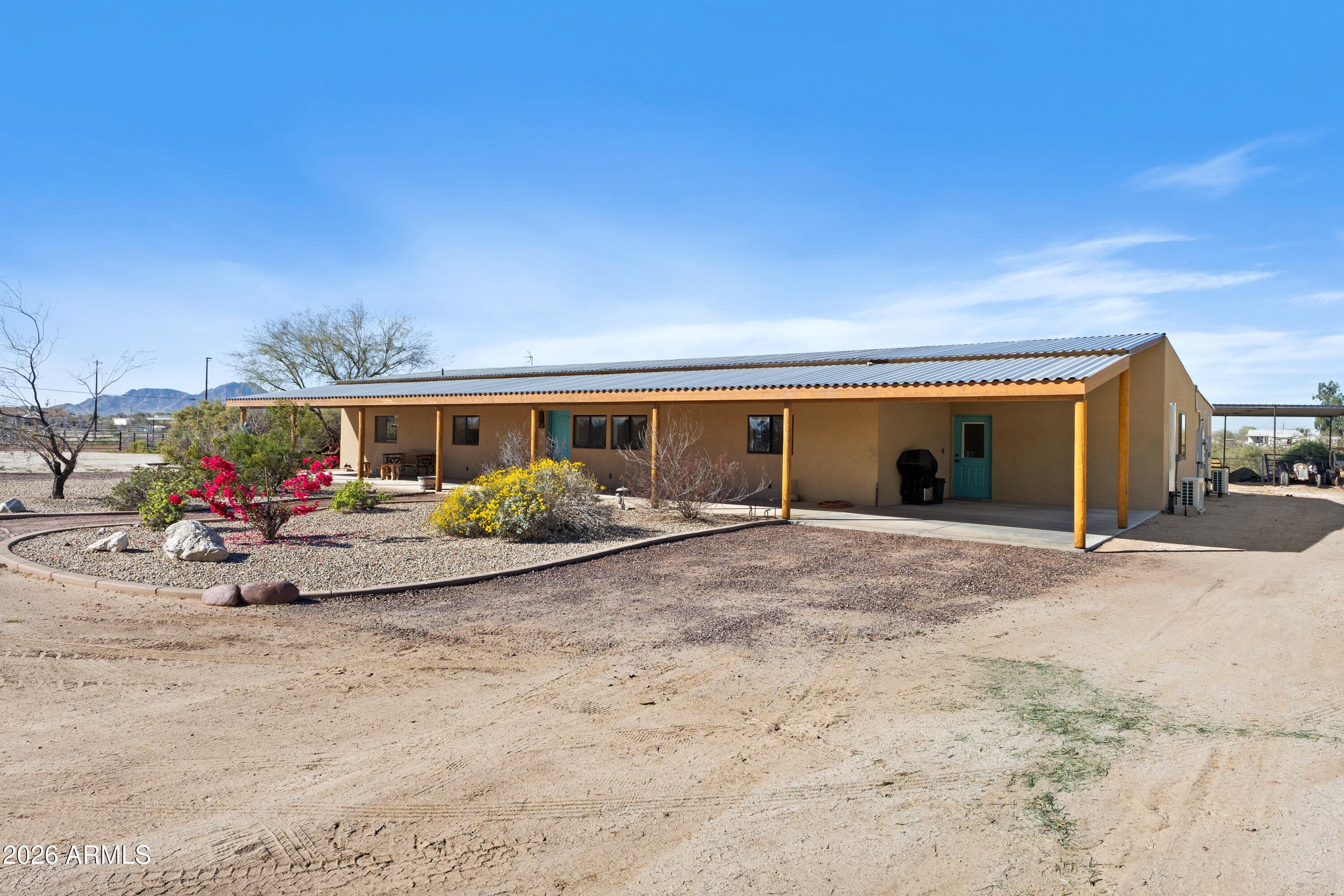 20526 W Carver Rd — photo 1