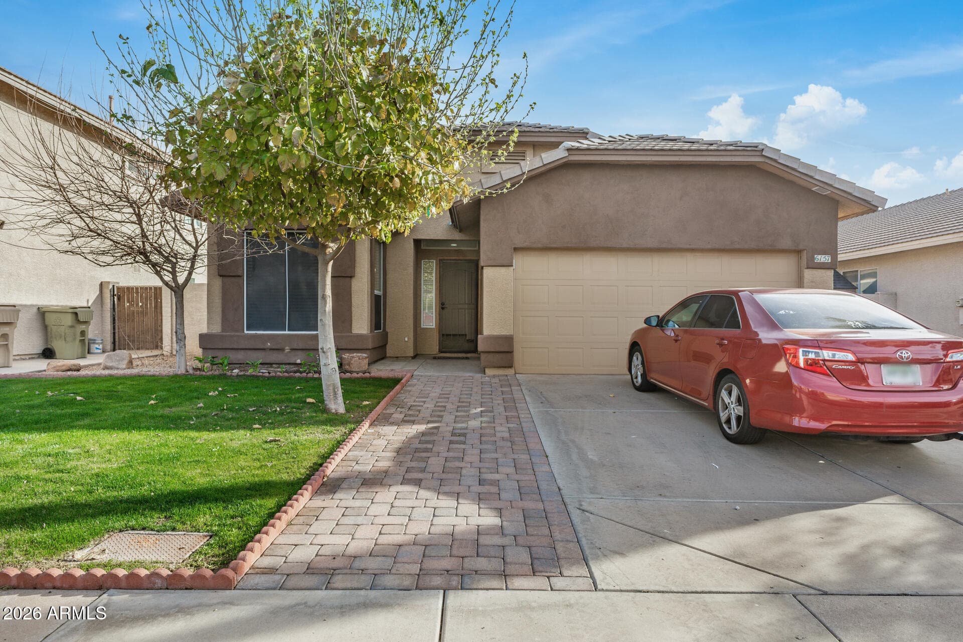 6157 W Echo Ln — photo 2