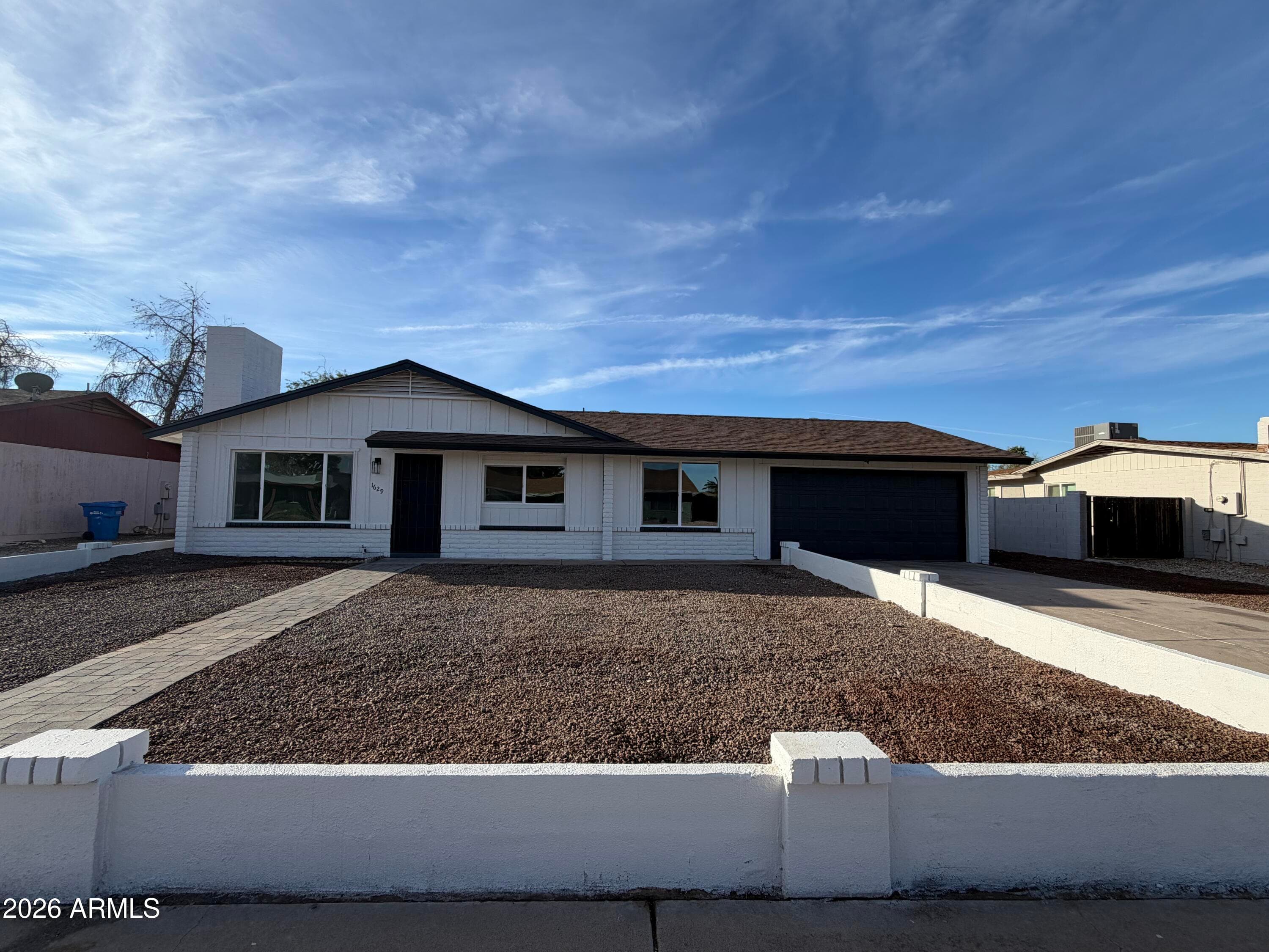 1629 W Taro Ln — photo 1