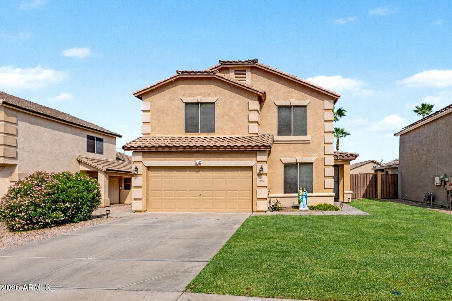 2062 E Palomino Dr — photo 1