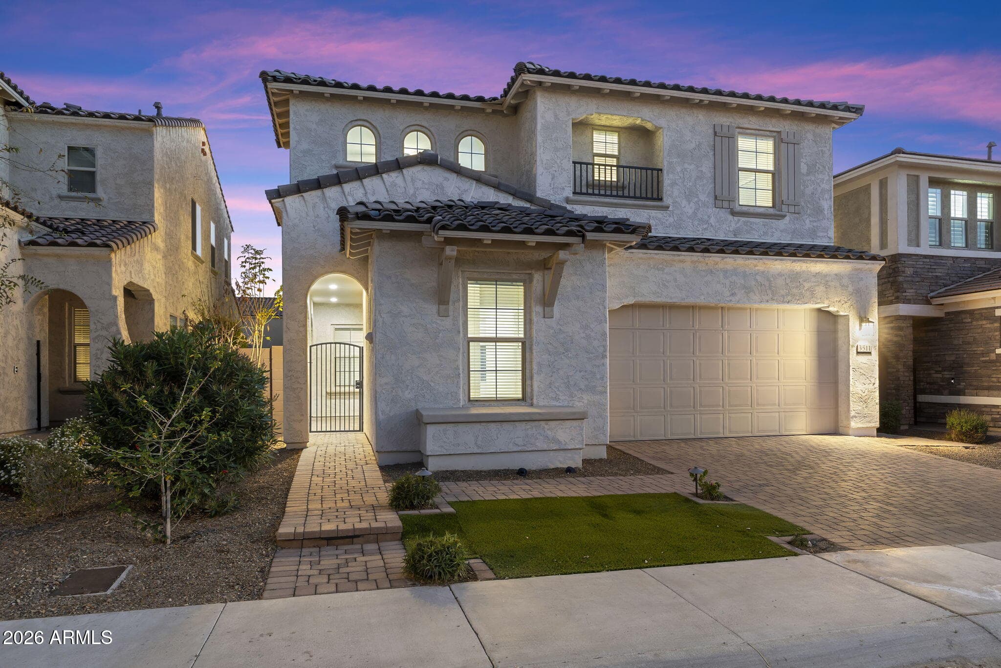 3511 E Crest Ln — photo 1