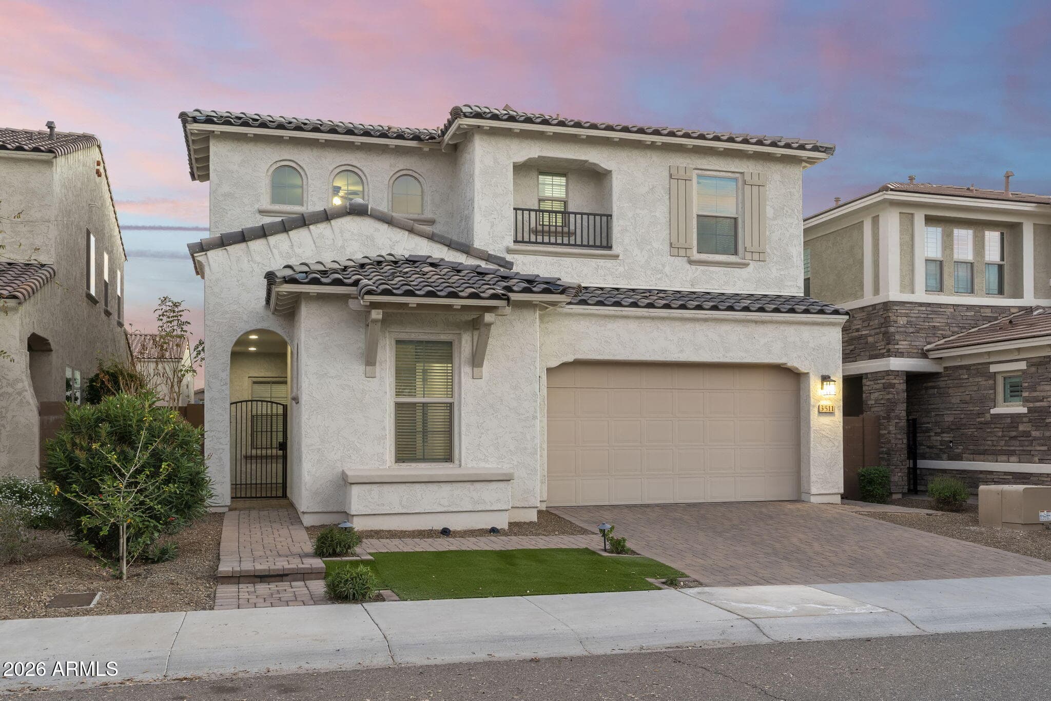 3511 E Crest Ln — photo 2