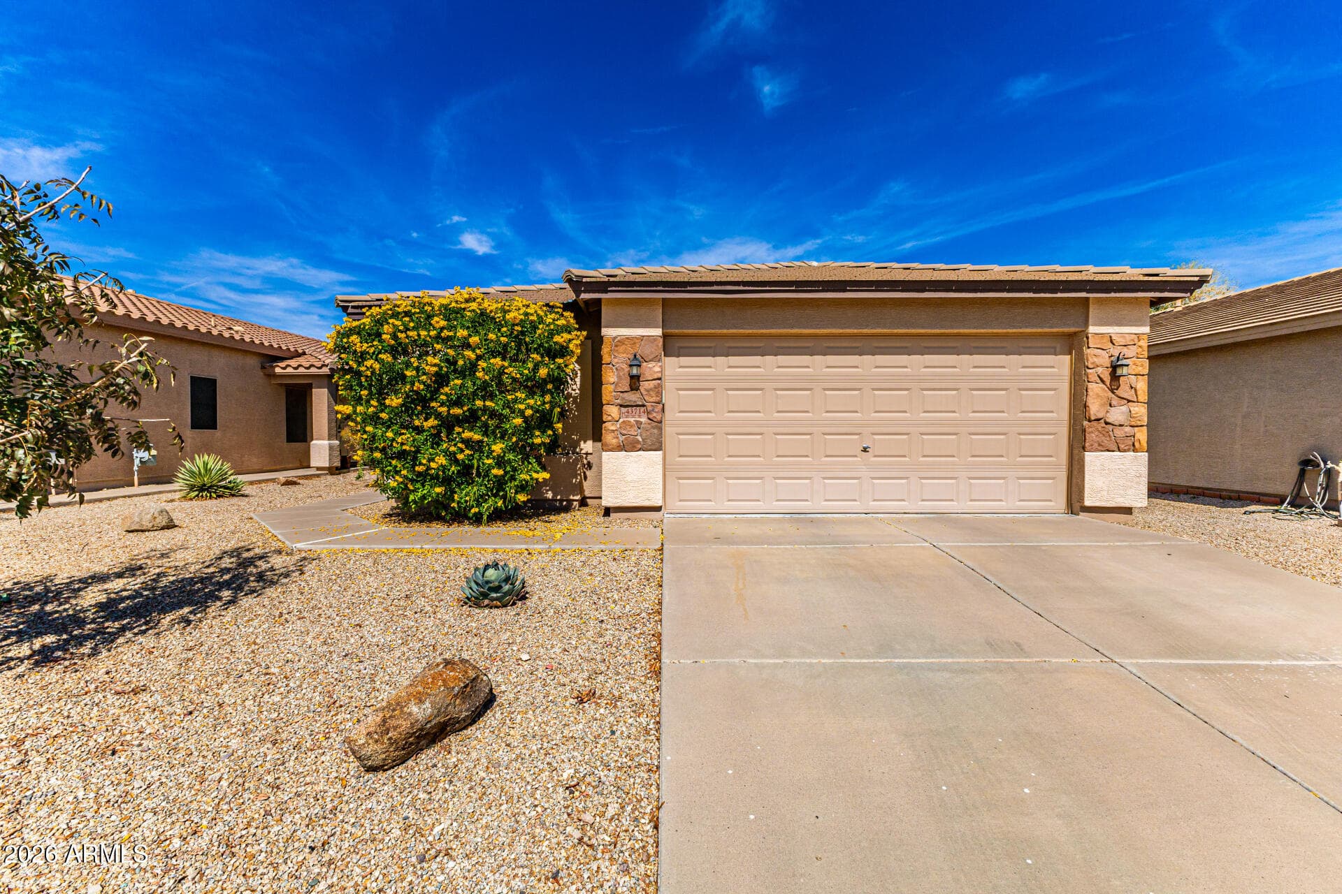 43714 W Rio Grande Dr — photo 1