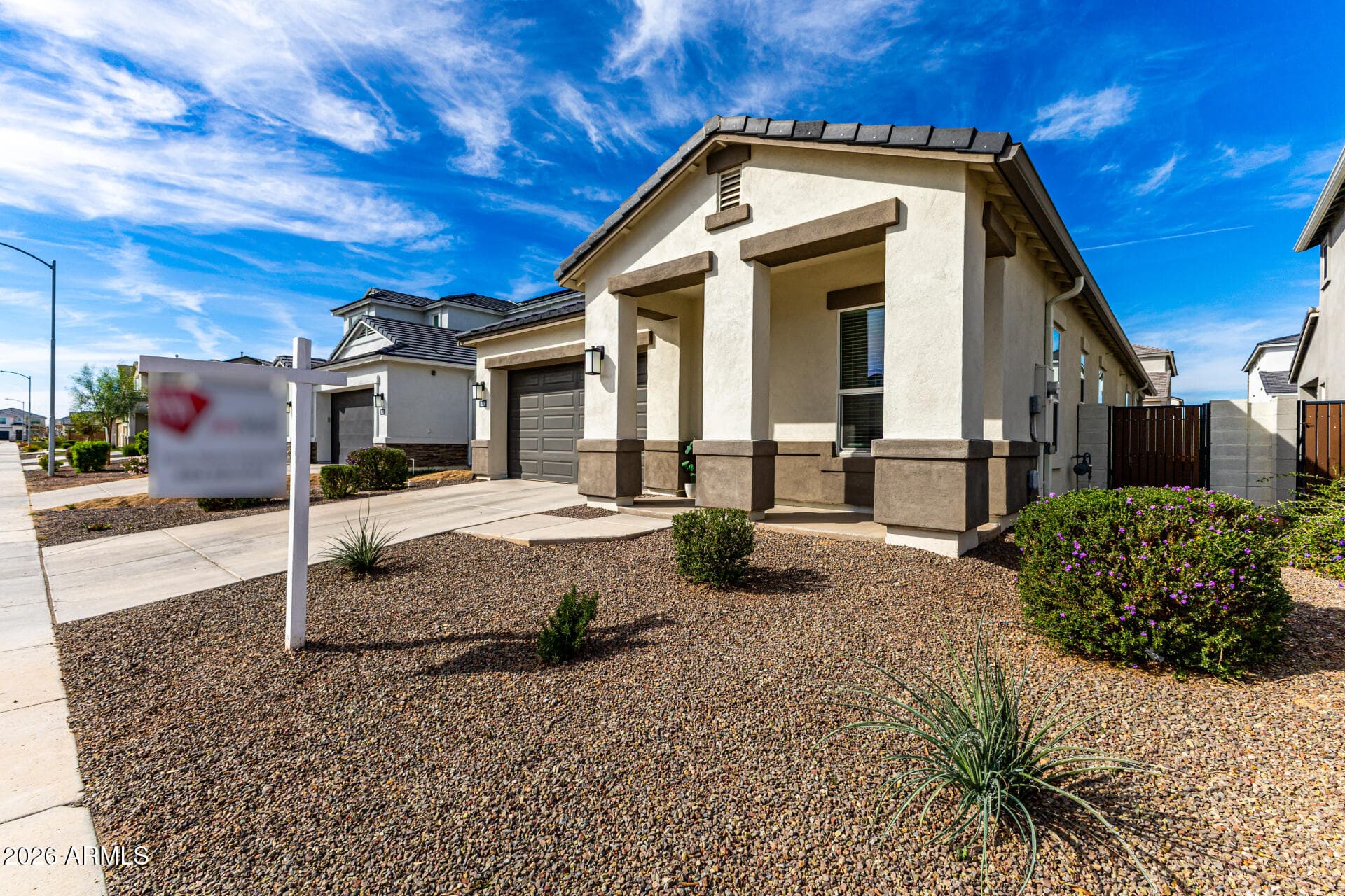 10306 W Deanna Dr — photo 2