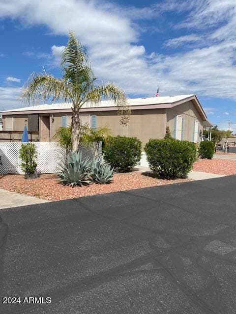 1280 N Ironwood Dr 84 — photo 1