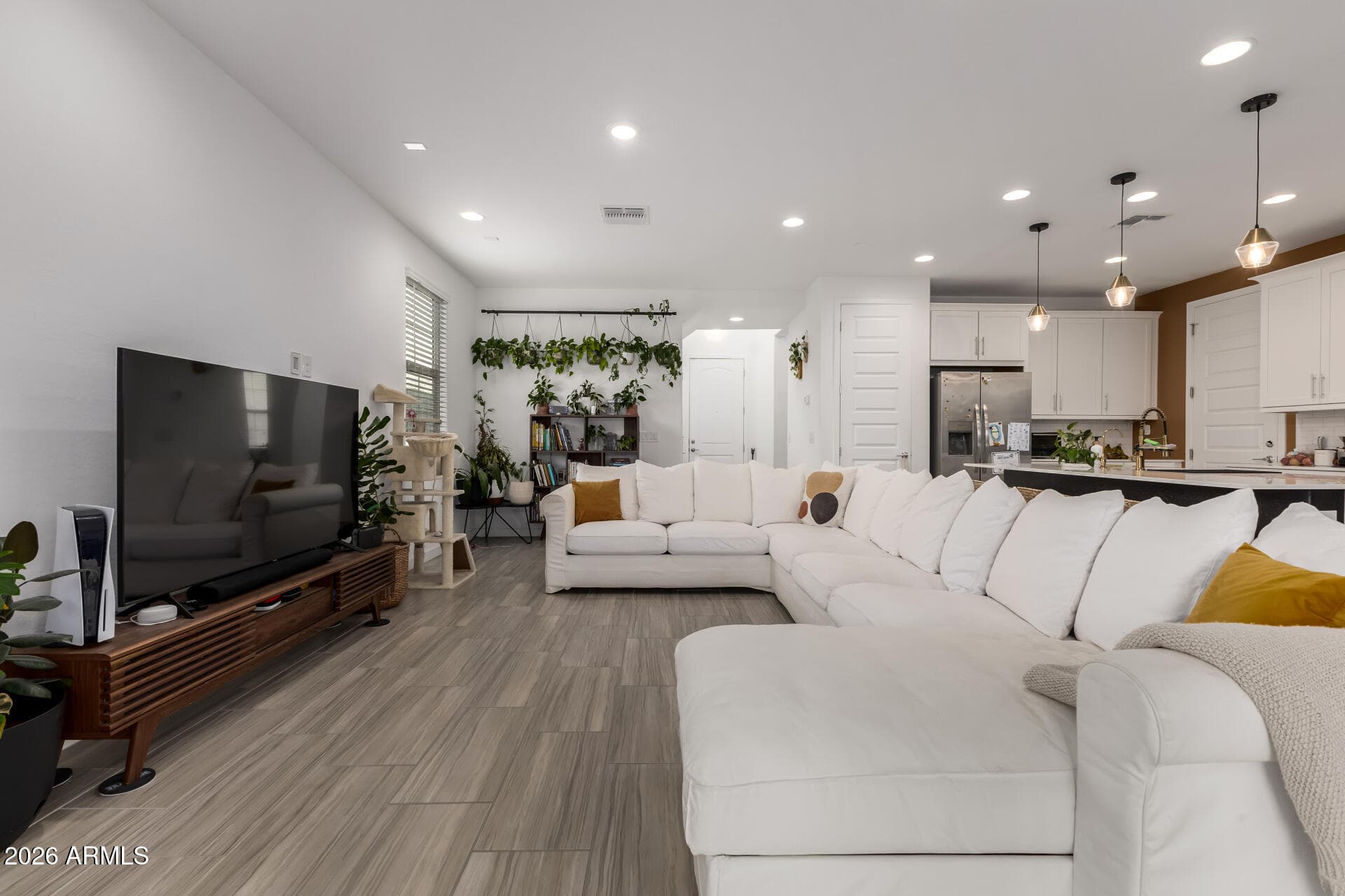 9916 E Texas Ave — photo 2