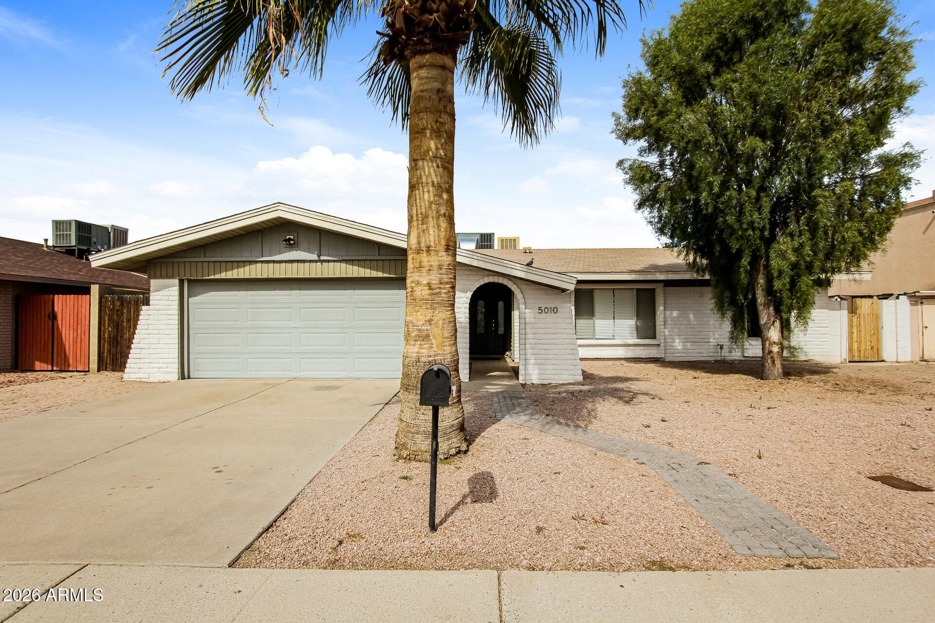 5010 W Kaler Dr — photo 2