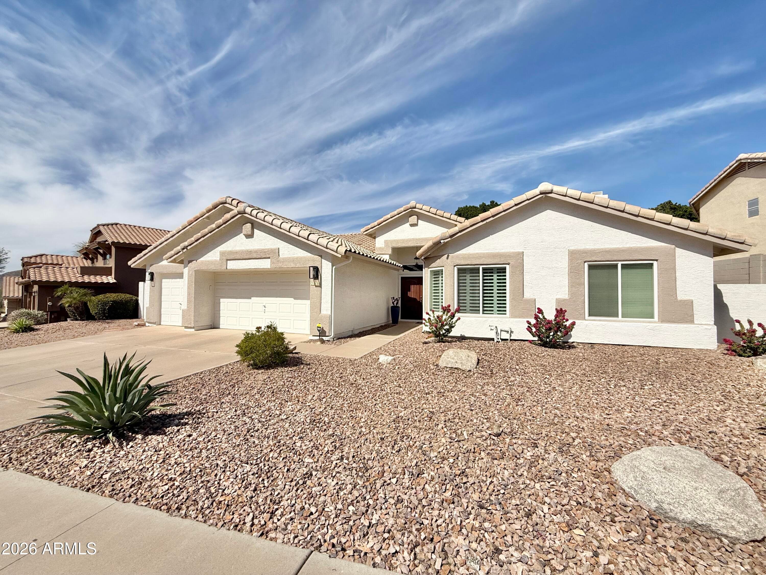 208 E South Fork Dr — photo 2